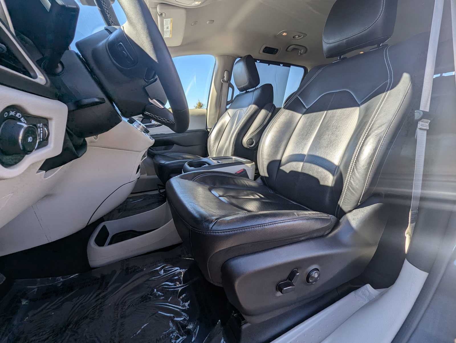 2022 Chrysler Pacifica Touring L 15