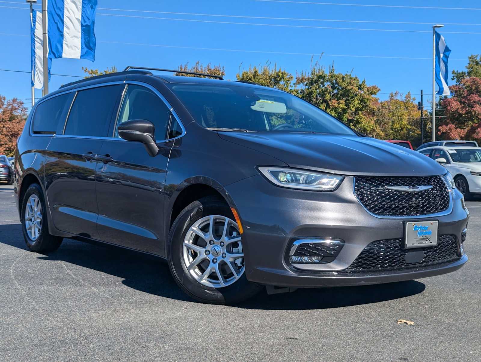 2022 Chrysler Pacifica Touring L 2