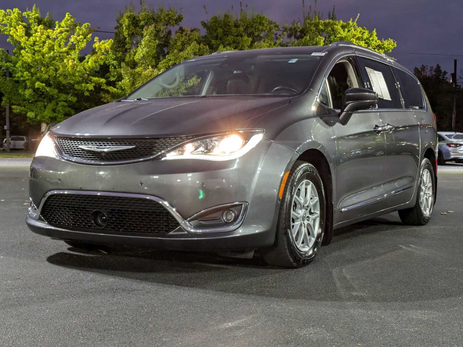 2020 Chrysler Pacifica Touring L 6