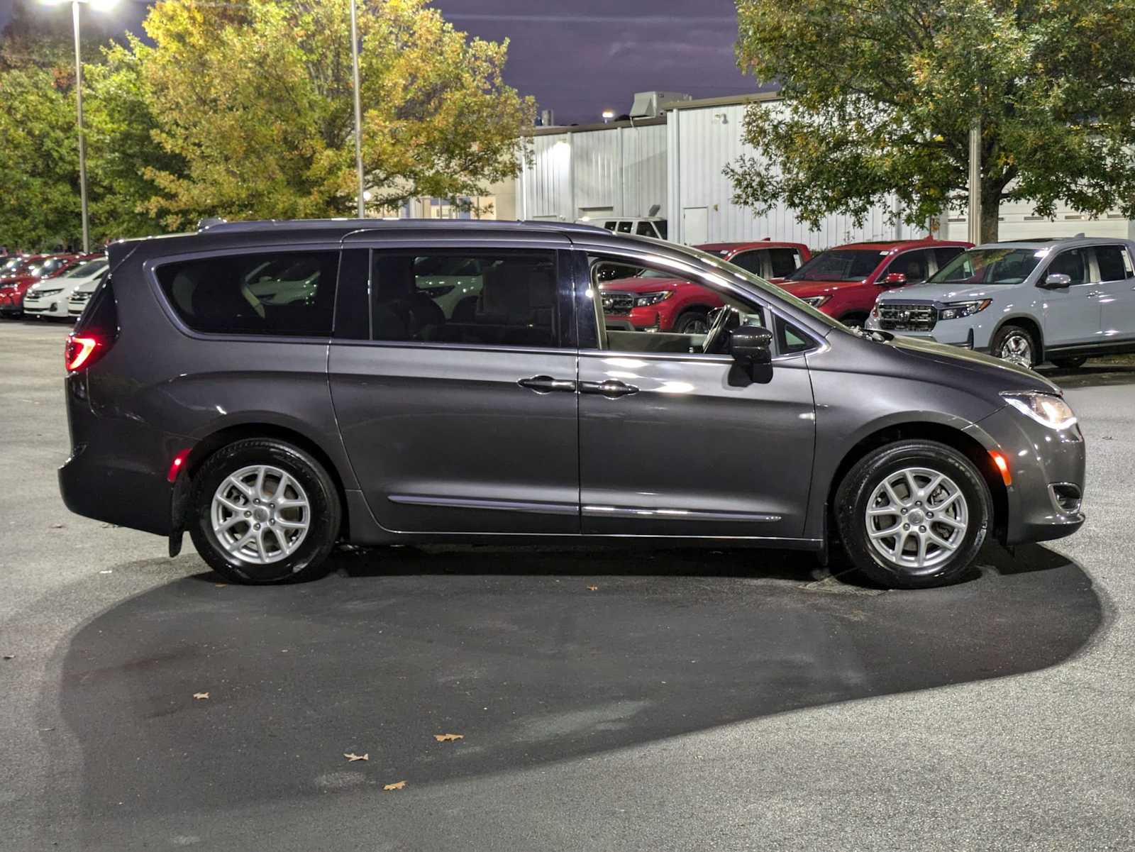 2020 Chrysler Pacifica Touring L 11