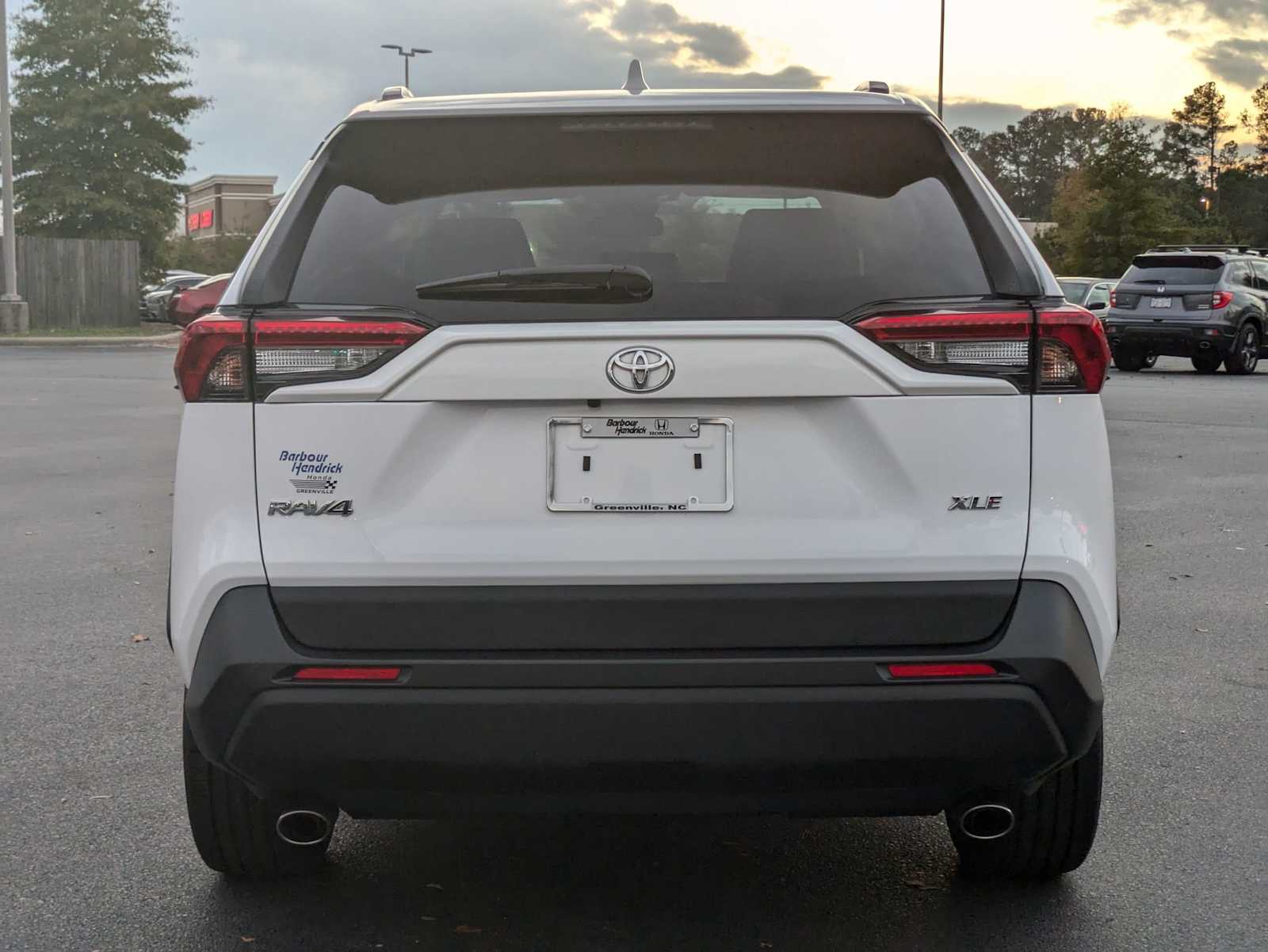 2020 Toyota RAV4 XLE Premium 7