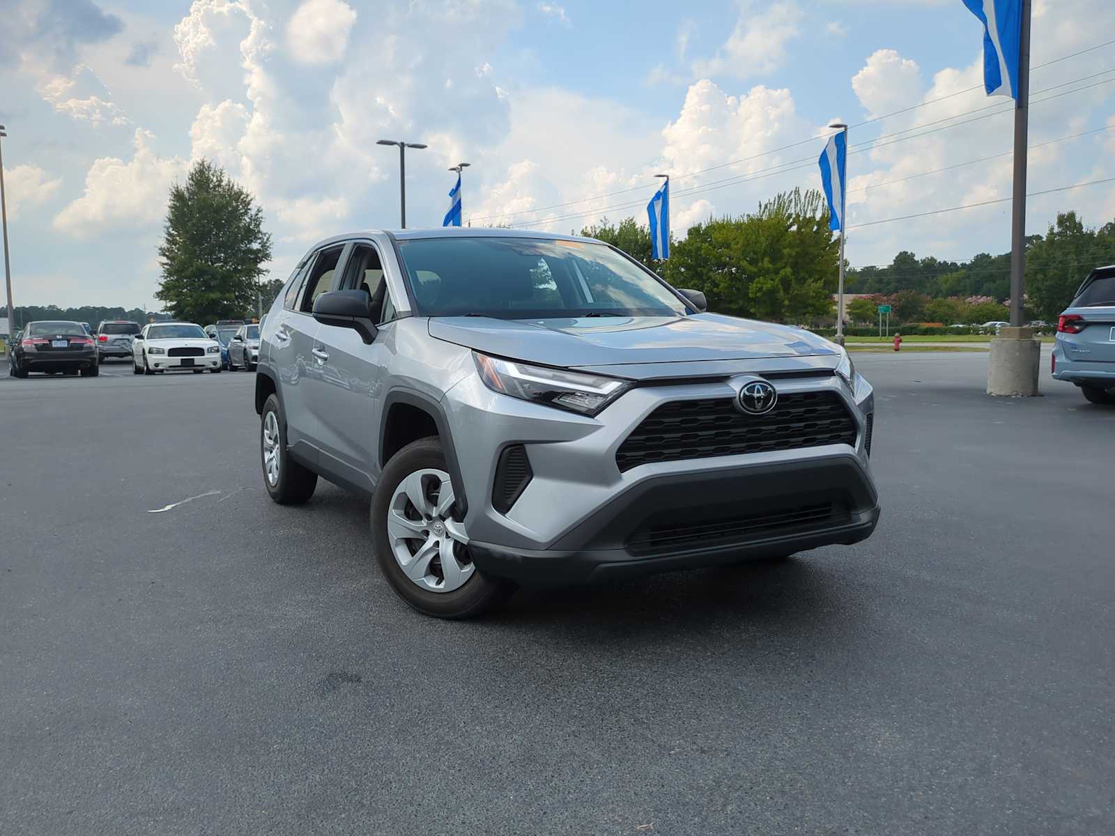 2023 Toyota RAV4 LE 2