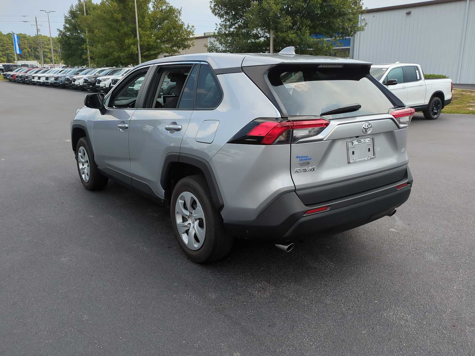 2023 Toyota RAV4 LE 7