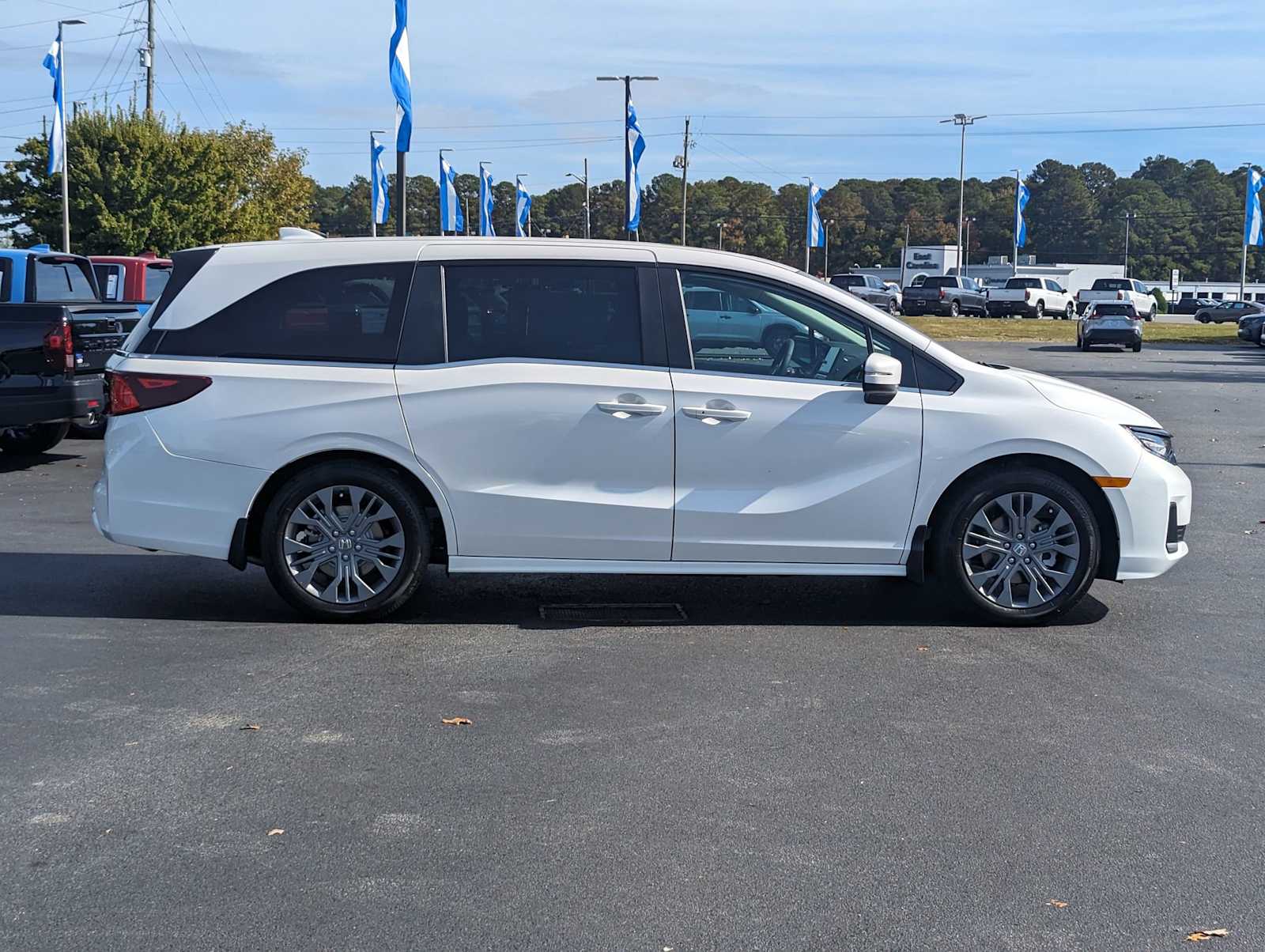 2025 Honda Odyssey Touring 9