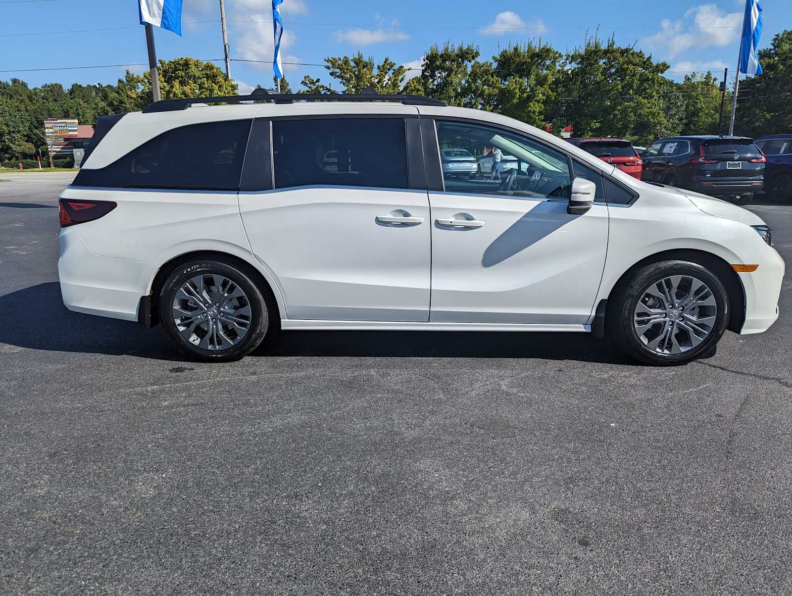 2025 Honda Odyssey Touring 10