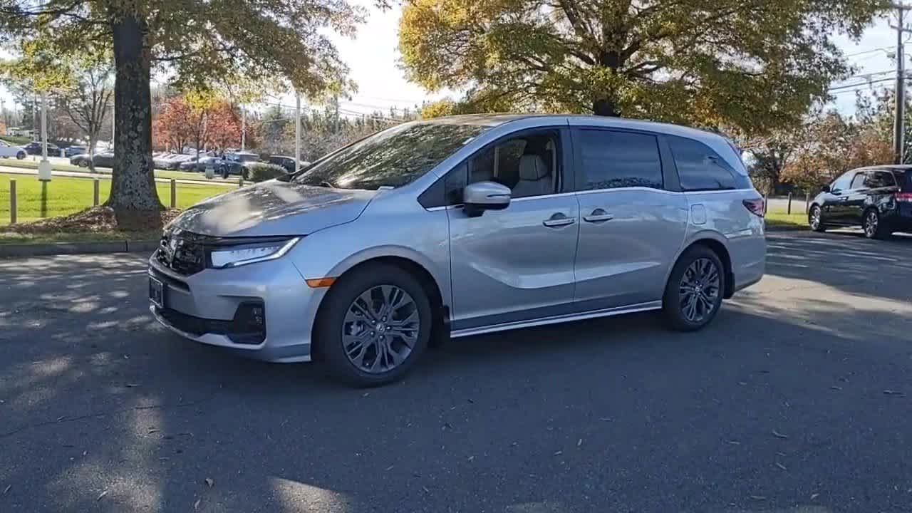 2025 Honda Odyssey Touring 4