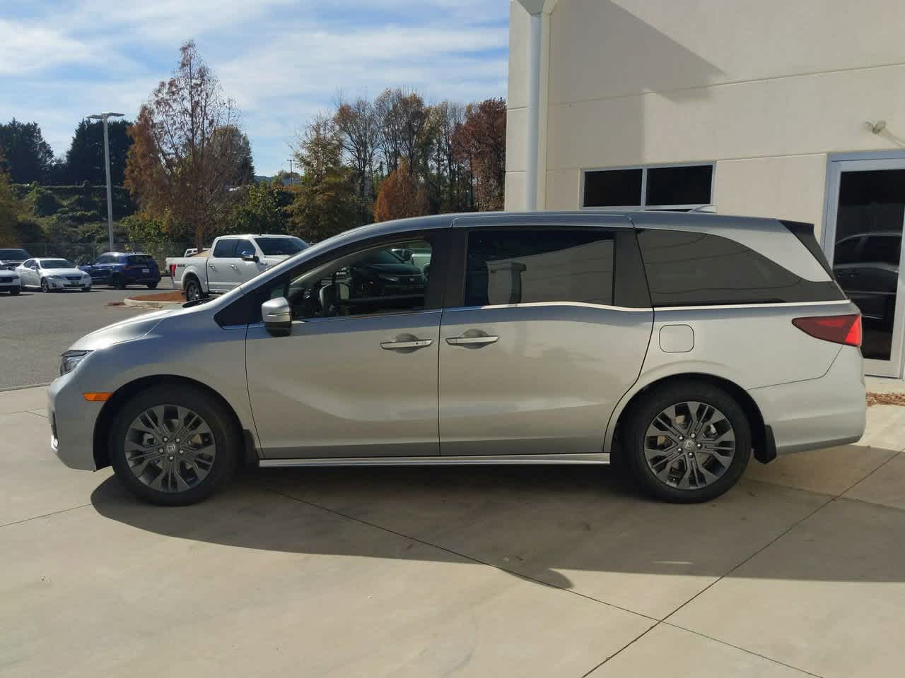 2025 Honda Odyssey Touring 13