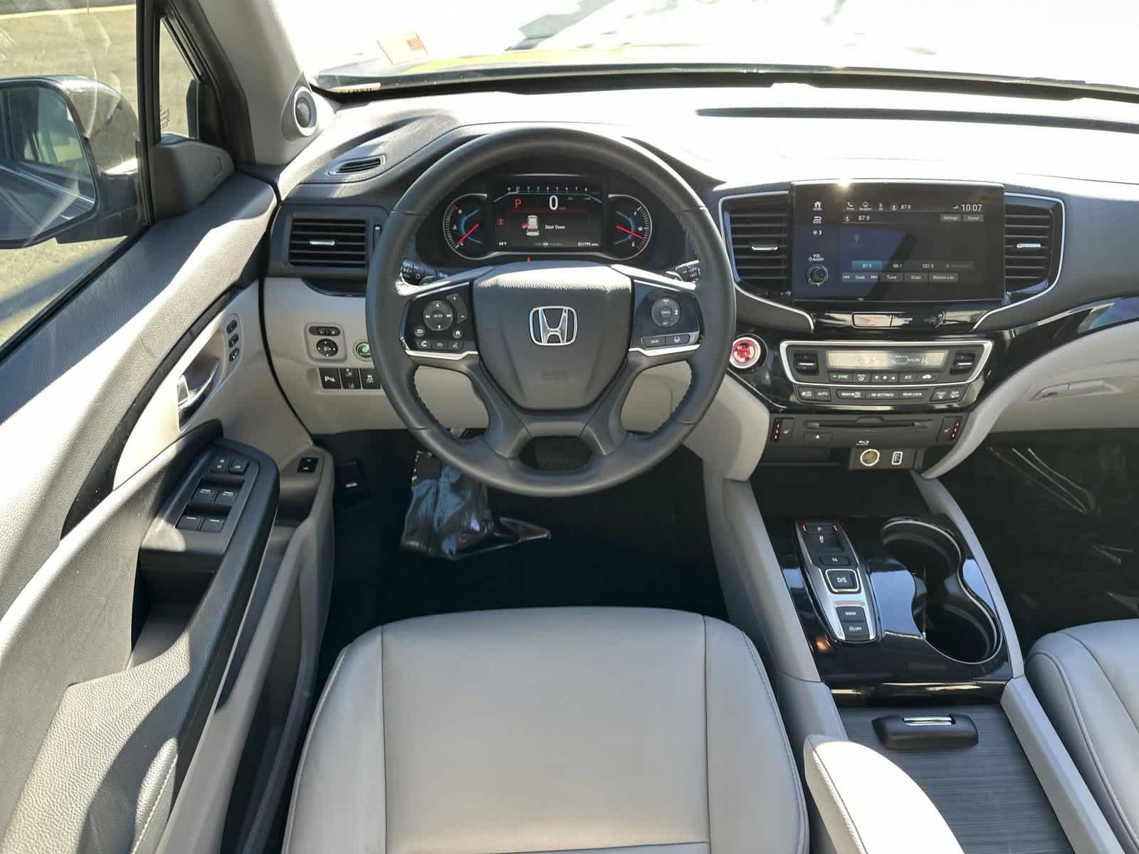 2022 Honda Pilot Touring 7-Passenger 19