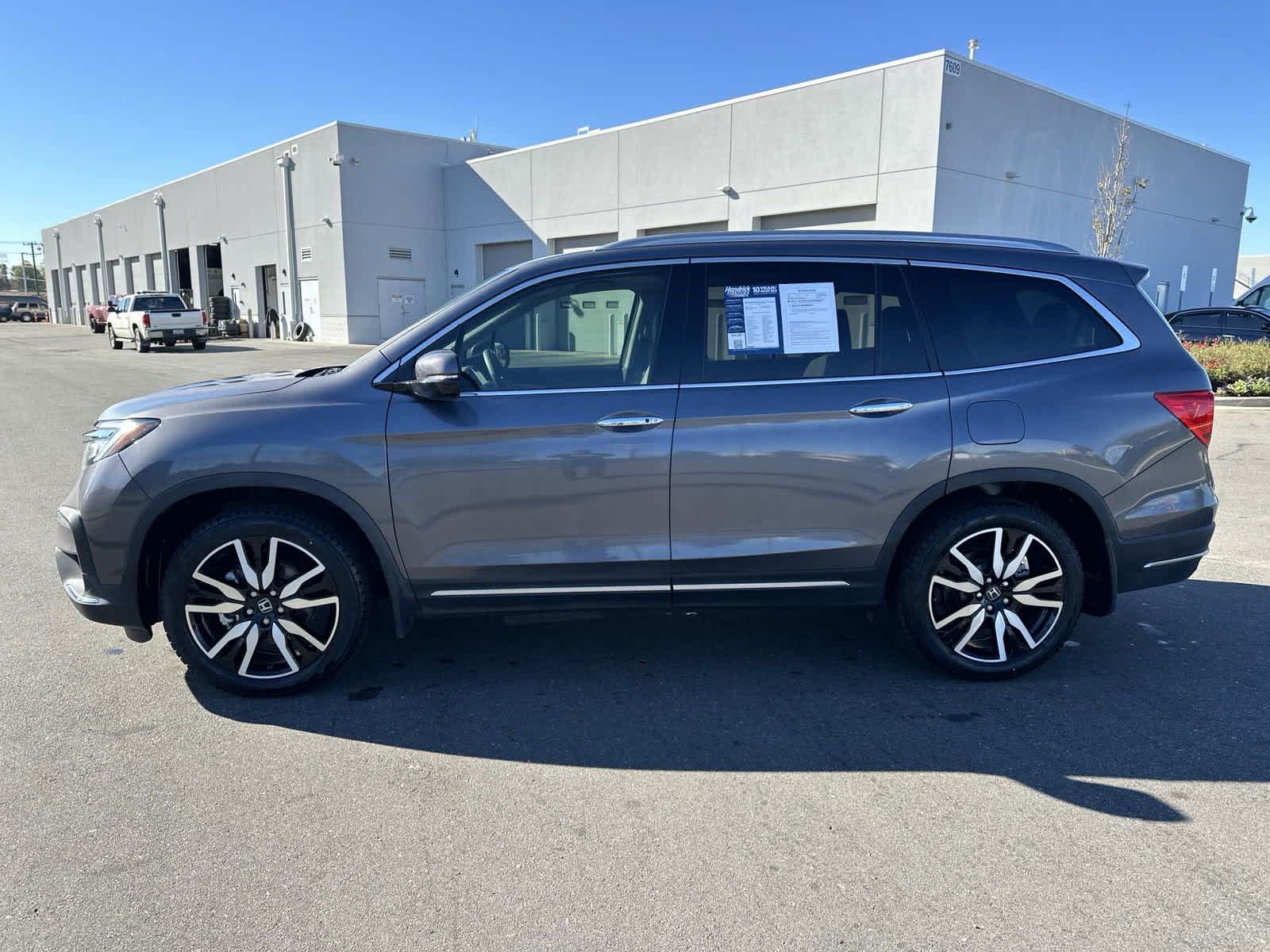 2022 Honda Pilot Touring 7-Passenger 5