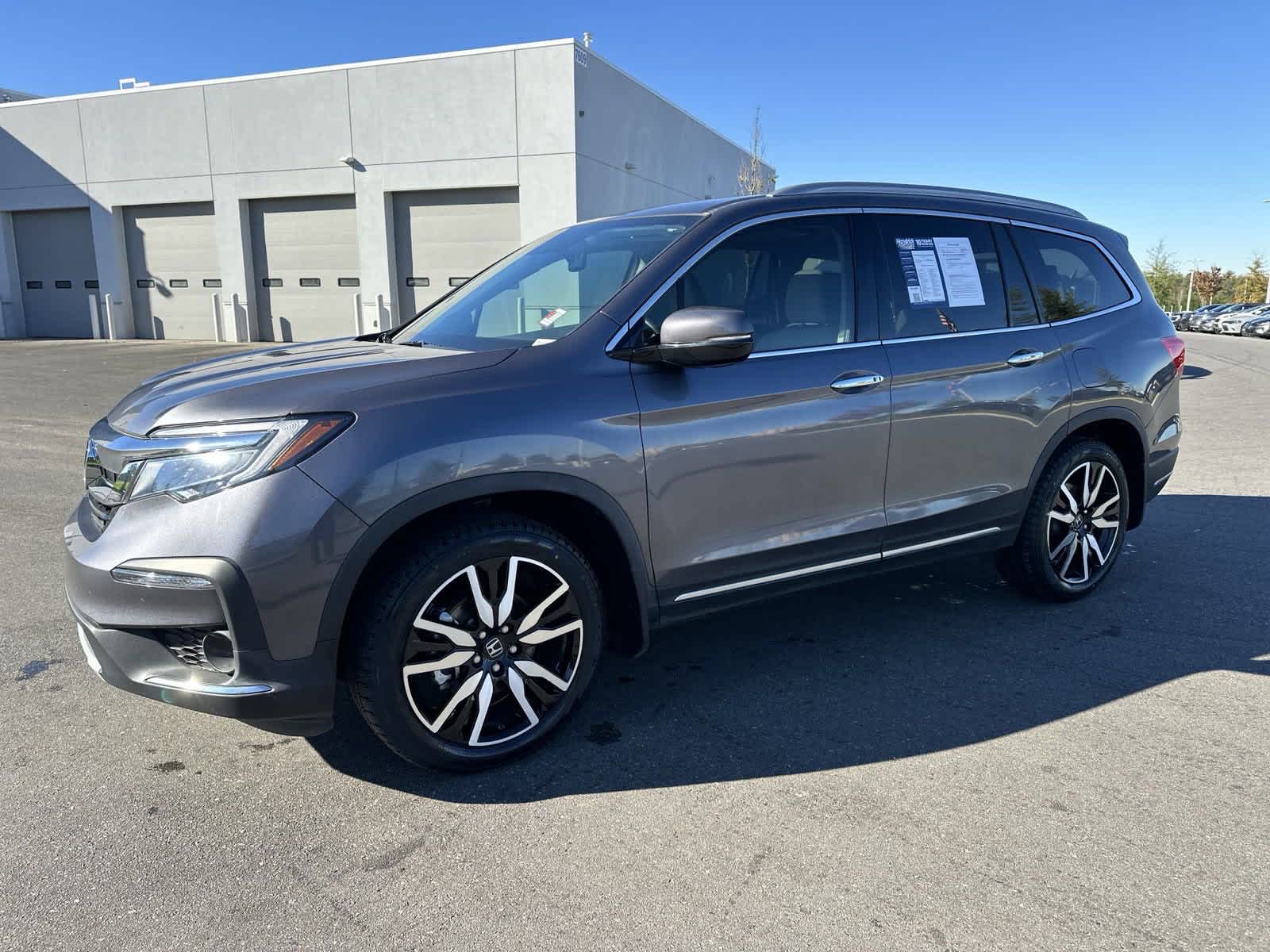 2022 Honda Pilot Touring 7-Passenger 4