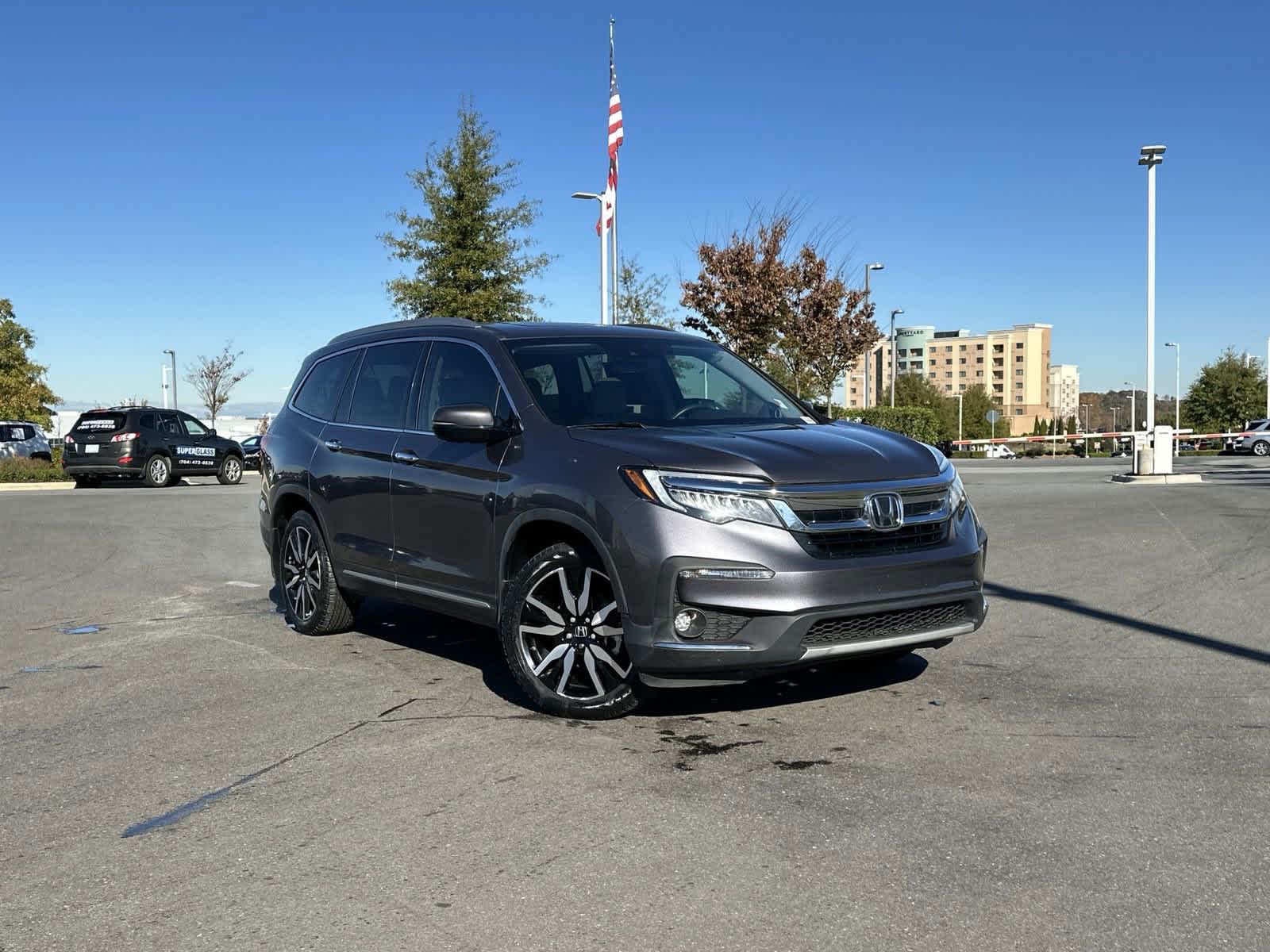 2022 Honda Pilot Touring 7-Passenger 2