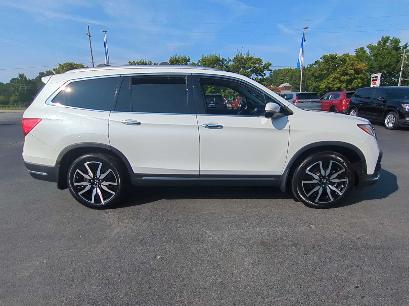 2021 Honda Pilot Touring 8-Passenger 10