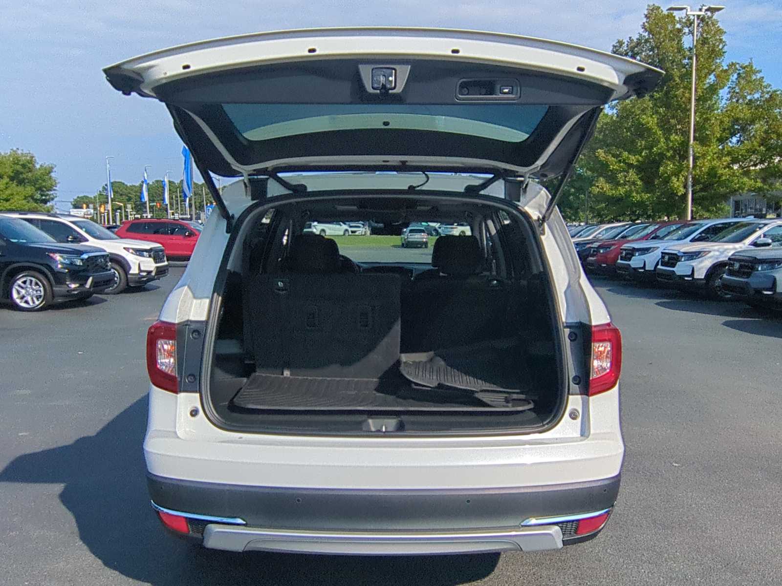 2021 Honda Pilot Touring 8-Passenger 30