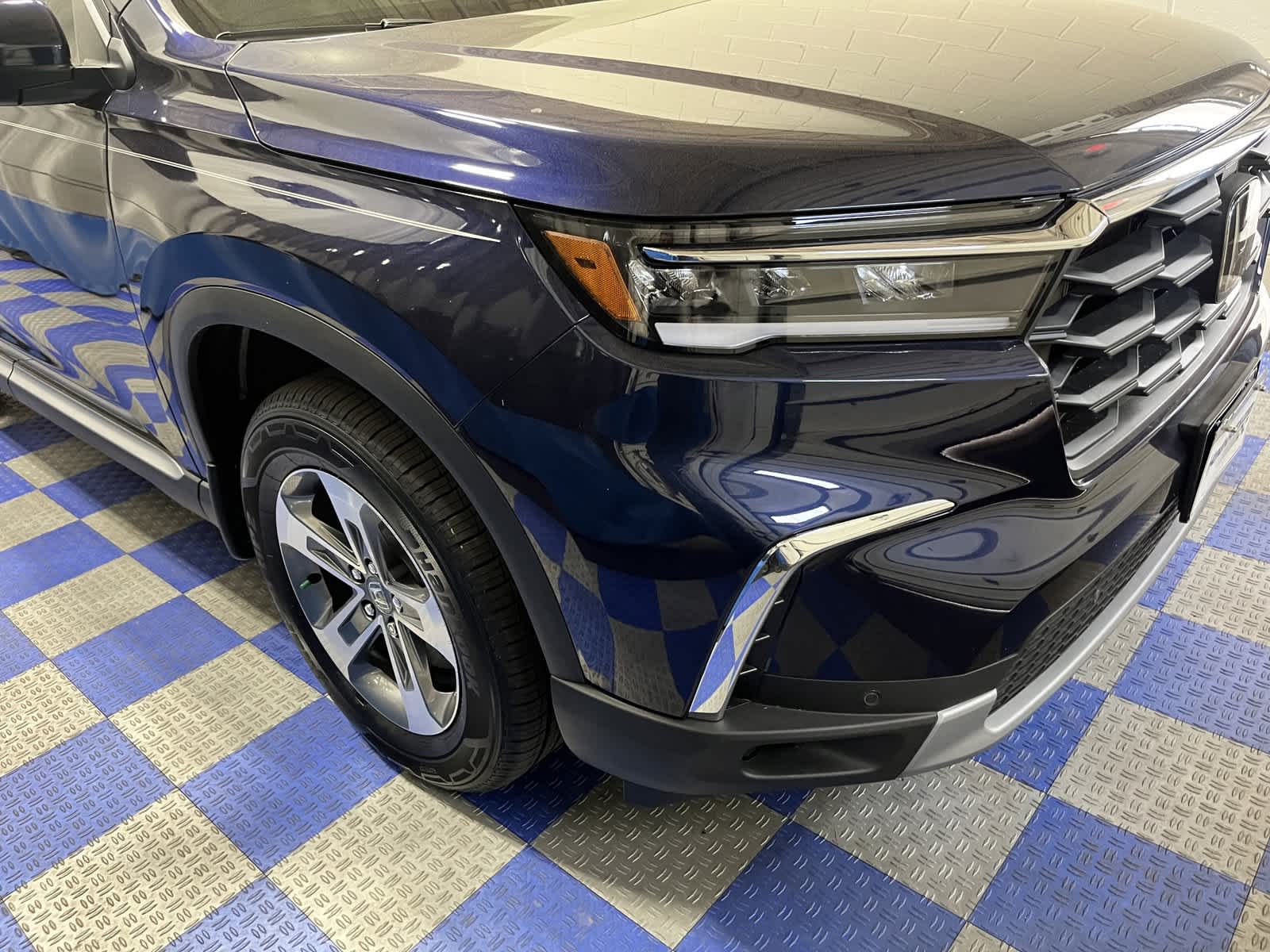 2025 Honda Pilot EX-L 2