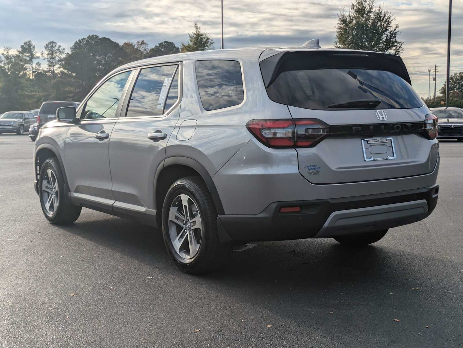 2025 Honda Pilot EX-L 6