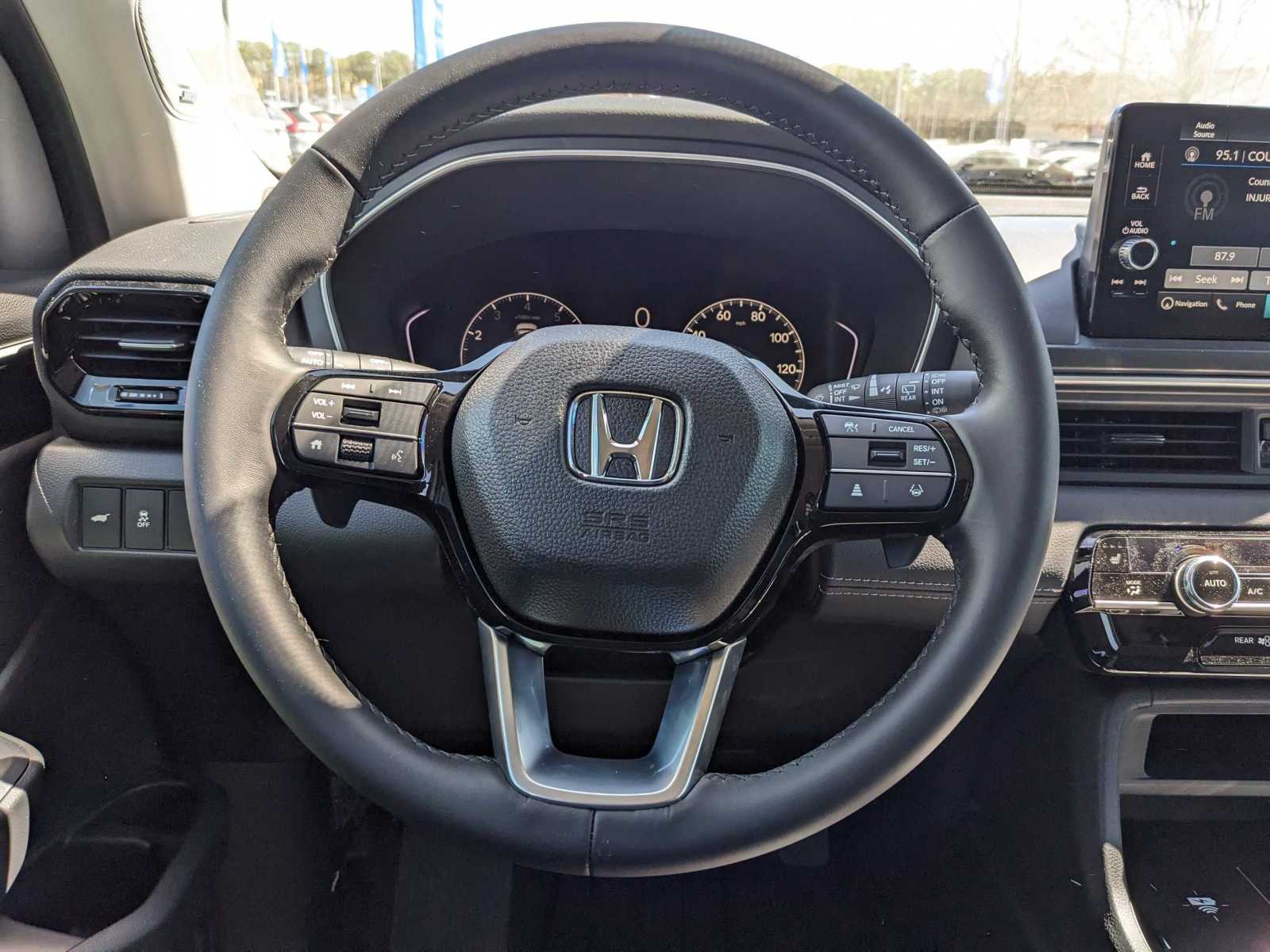 2025 Honda Pilot Touring 17