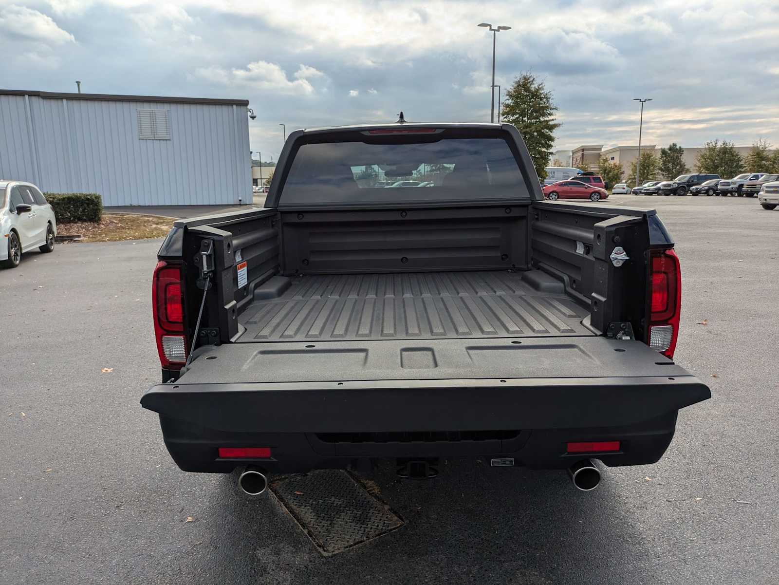 2025 Honda Ridgeline Sport AWD 32