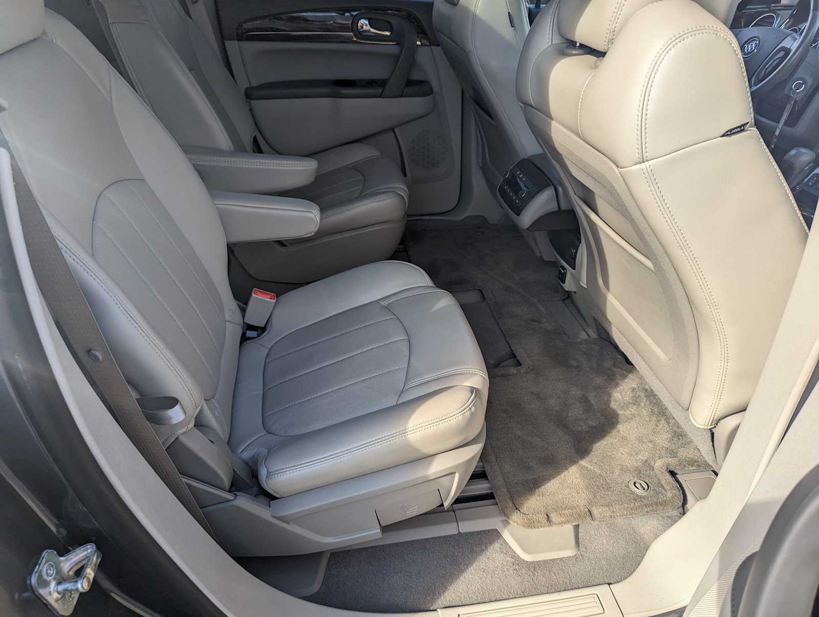 2014 Buick Enclave Leather 32