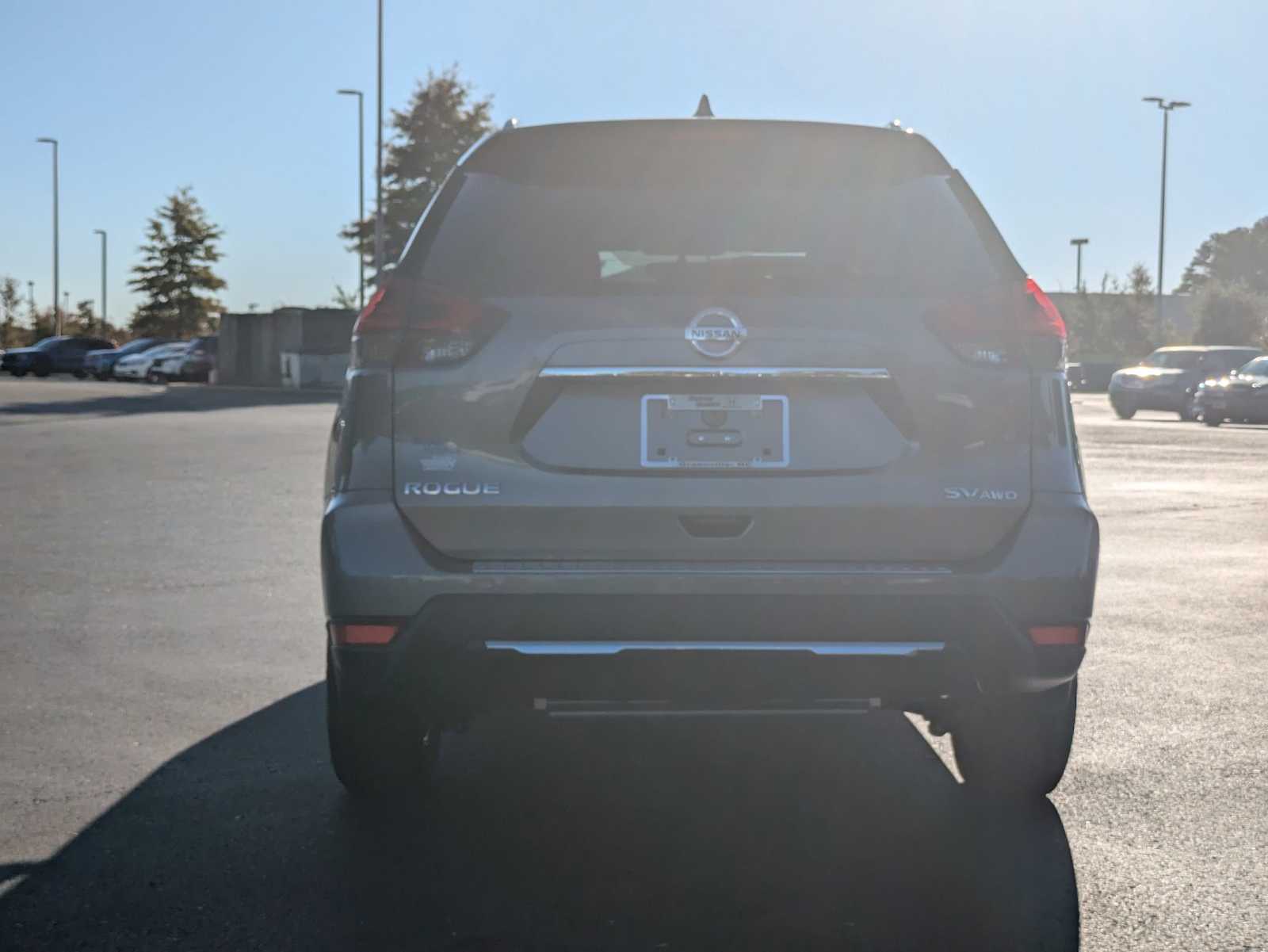 2018 Nissan Rogue SV 8