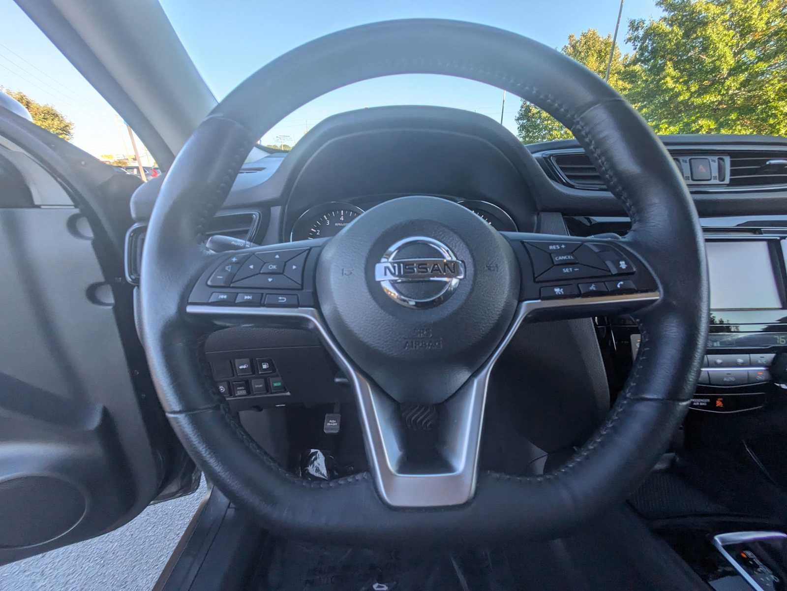 2018 Nissan Rogue SV 17