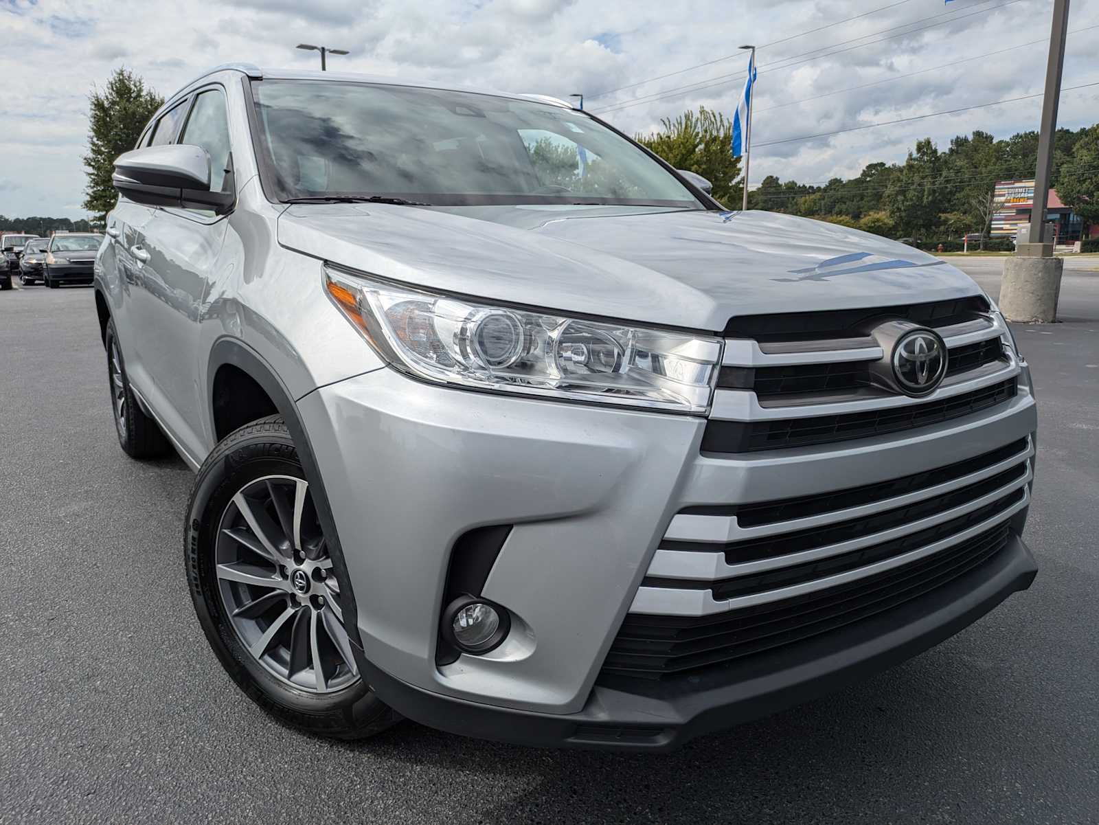 2017 Toyota Highlander XLE 2