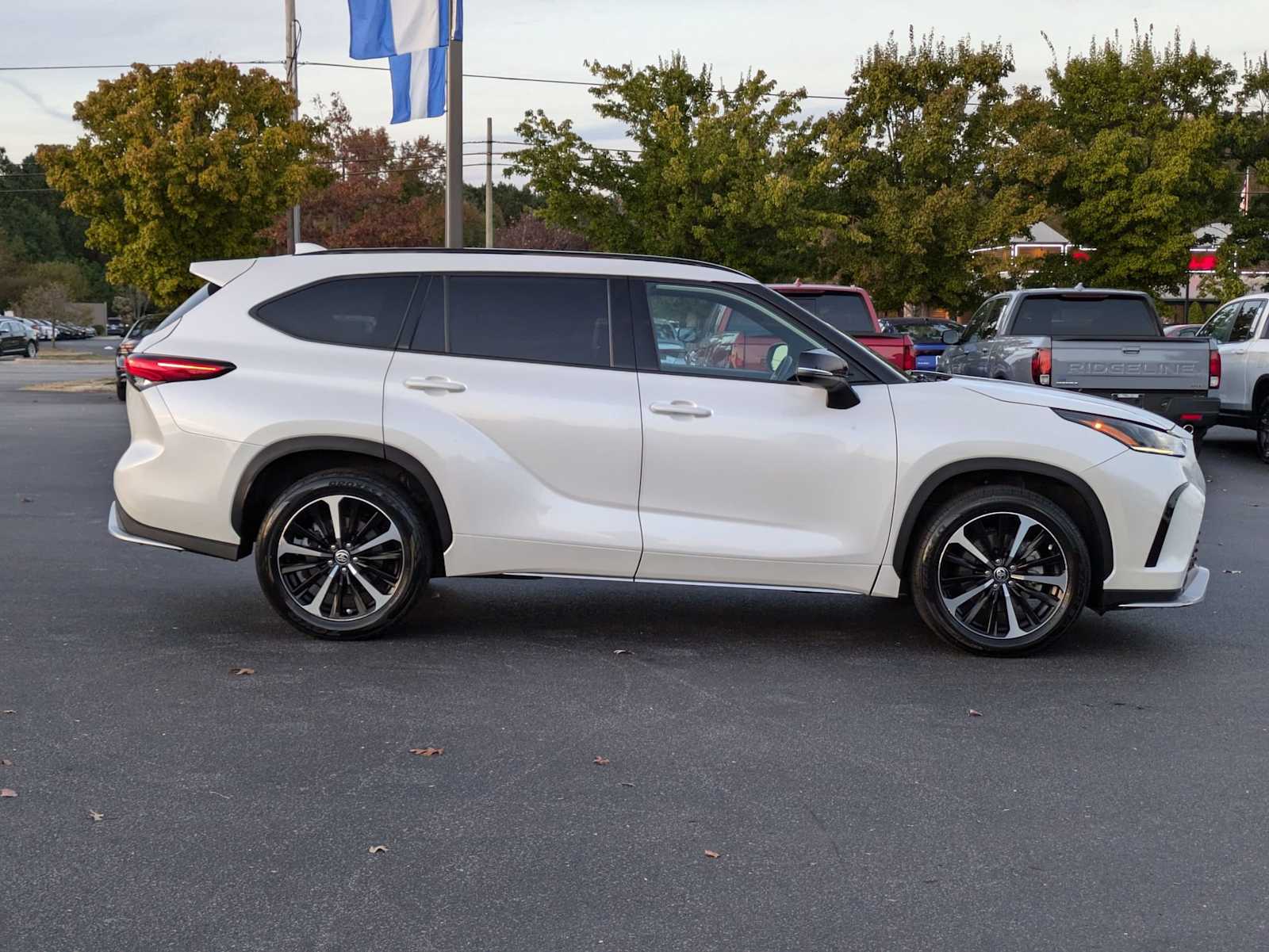 2021 Toyota Highlander XSE 10