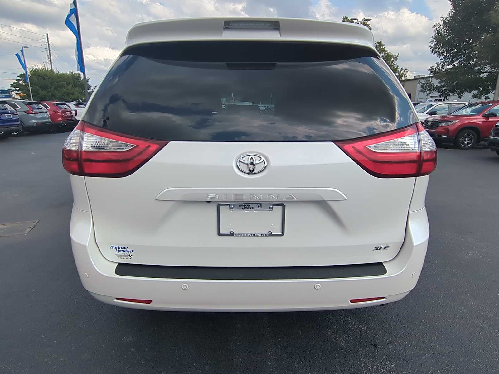 2017 Toyota Sienna XLE 7