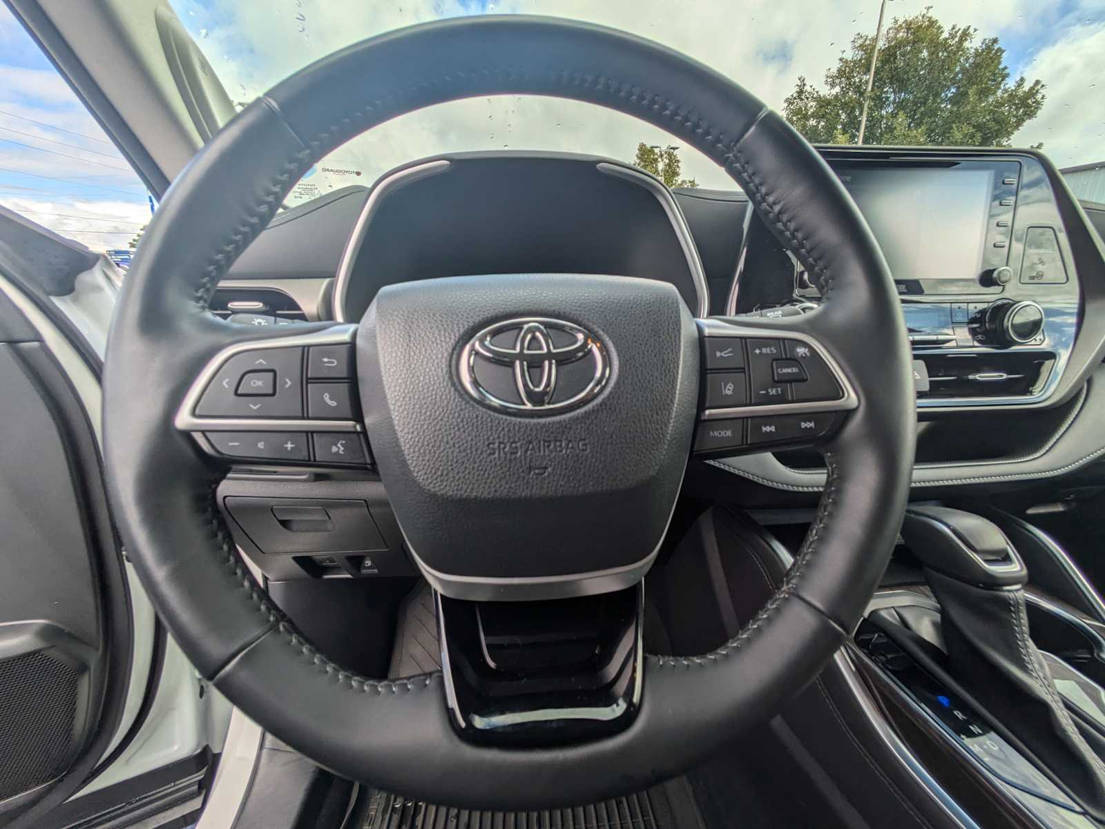 2022 Toyota Highlander Limited 16