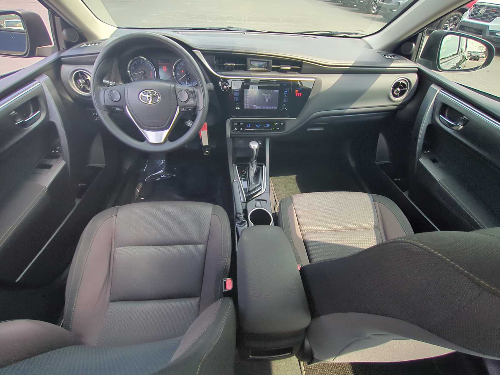 2019 Toyota Corolla LE 26