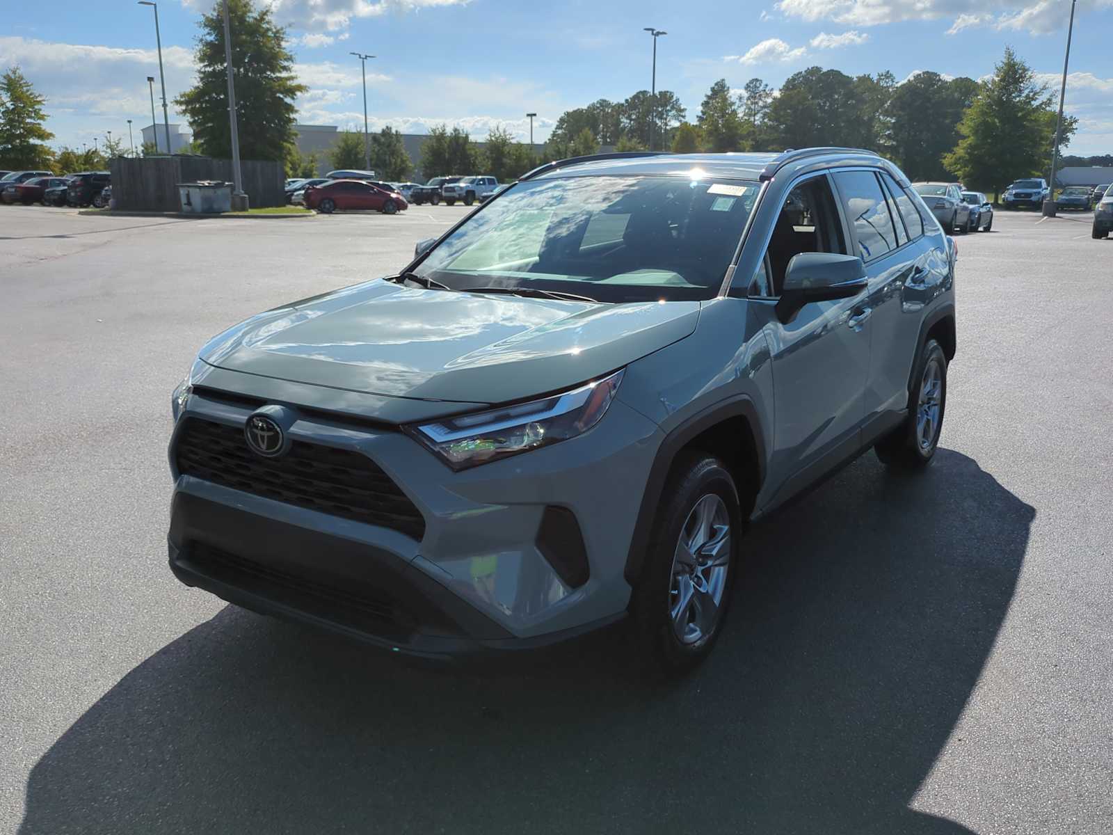 2022 Toyota RAV4 XLE 5