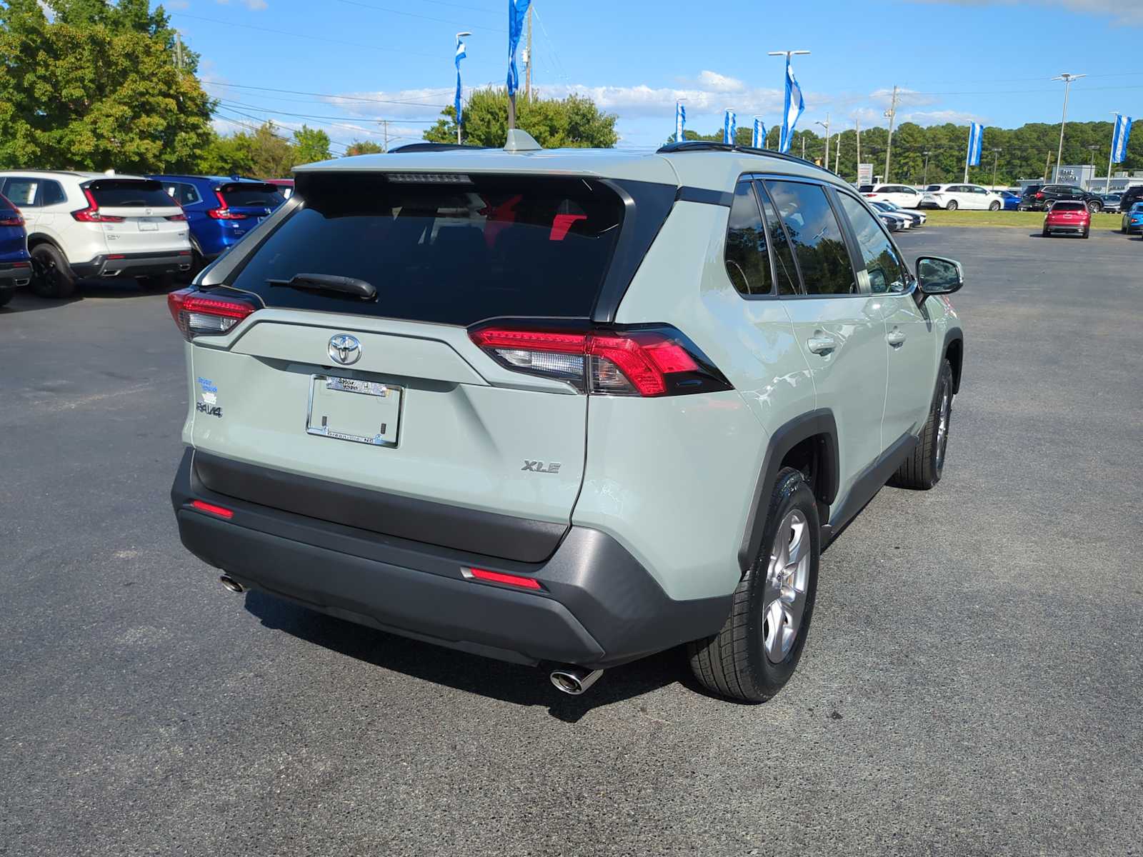 2022 Toyota RAV4 XLE 9