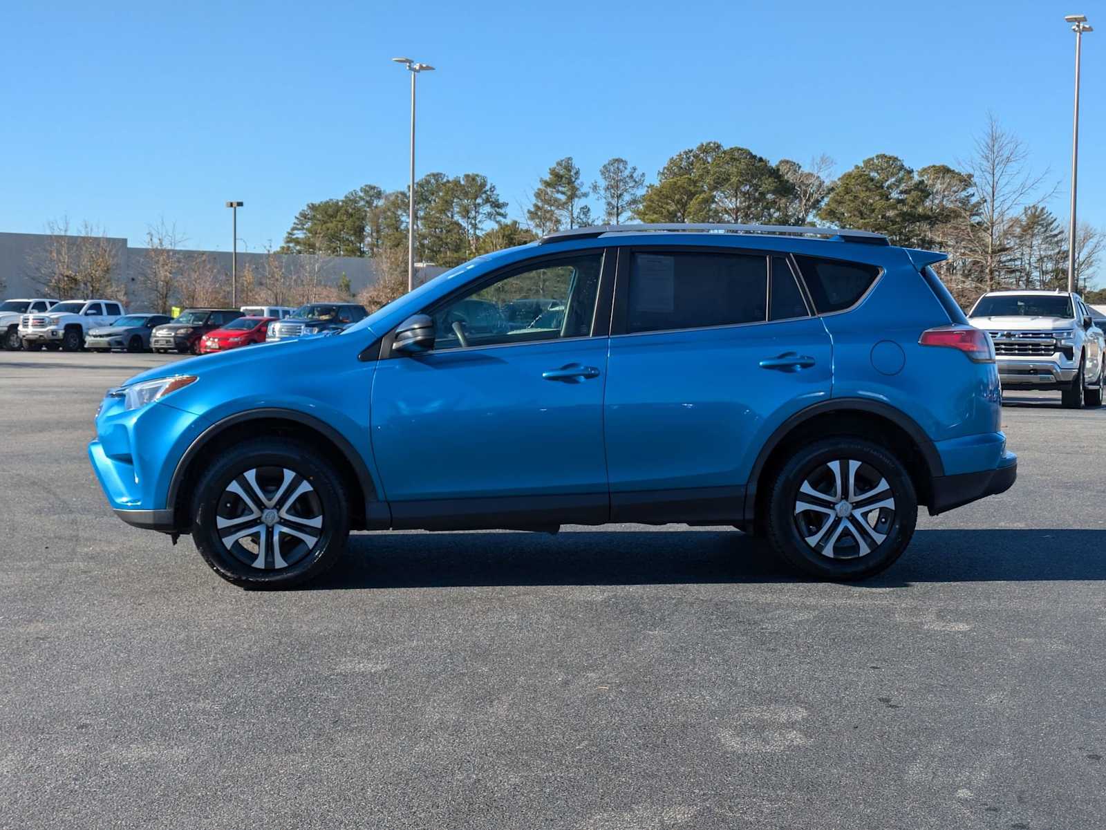 2018 Toyota RAV4 LE 5