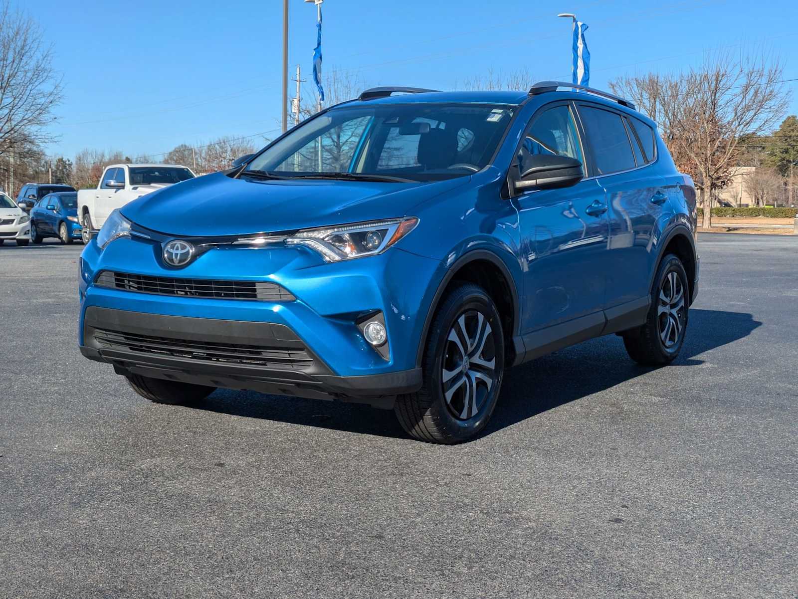 2018 Toyota RAV4 LE 4