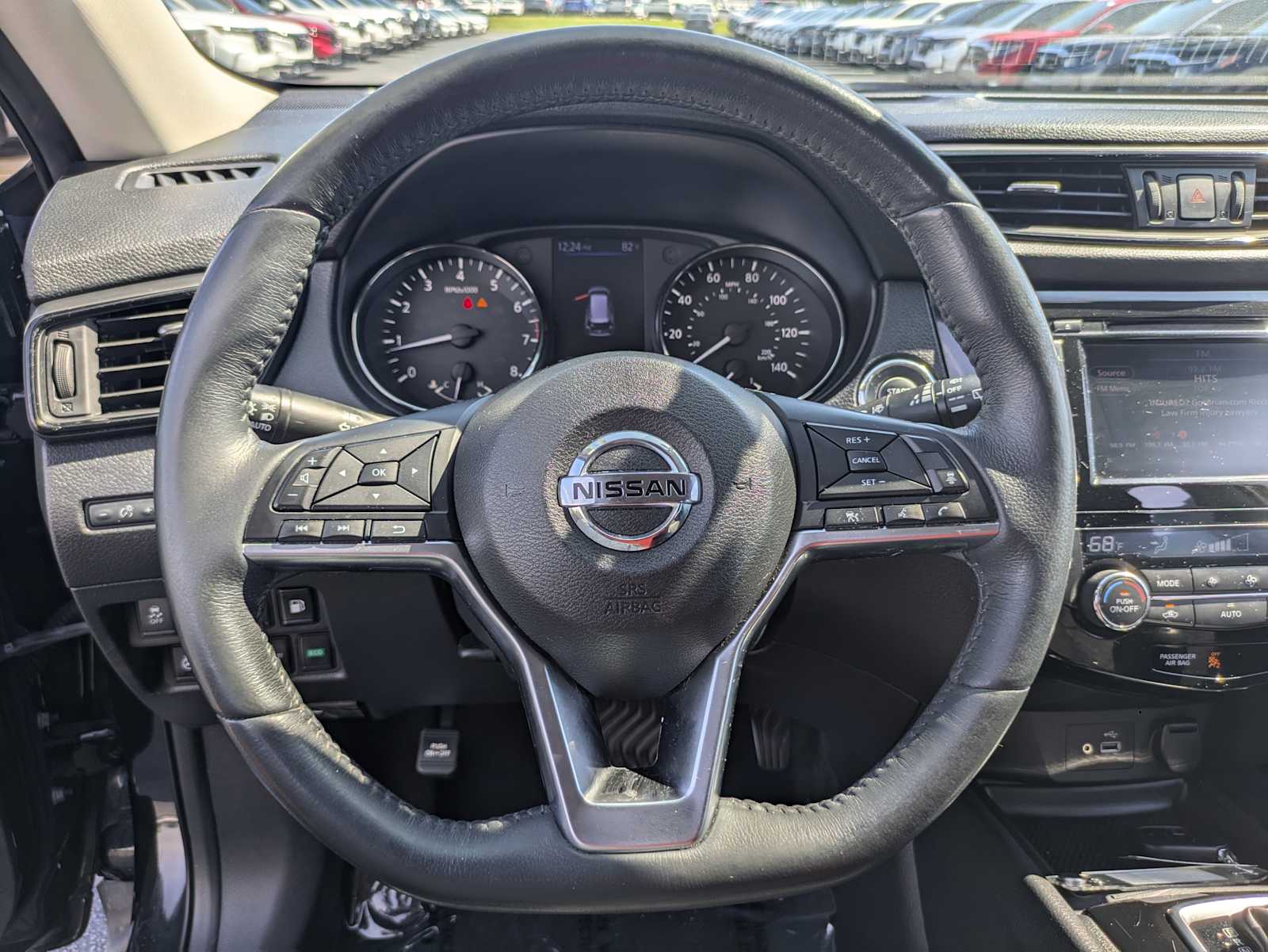 2018 Nissan Rogue SV 17