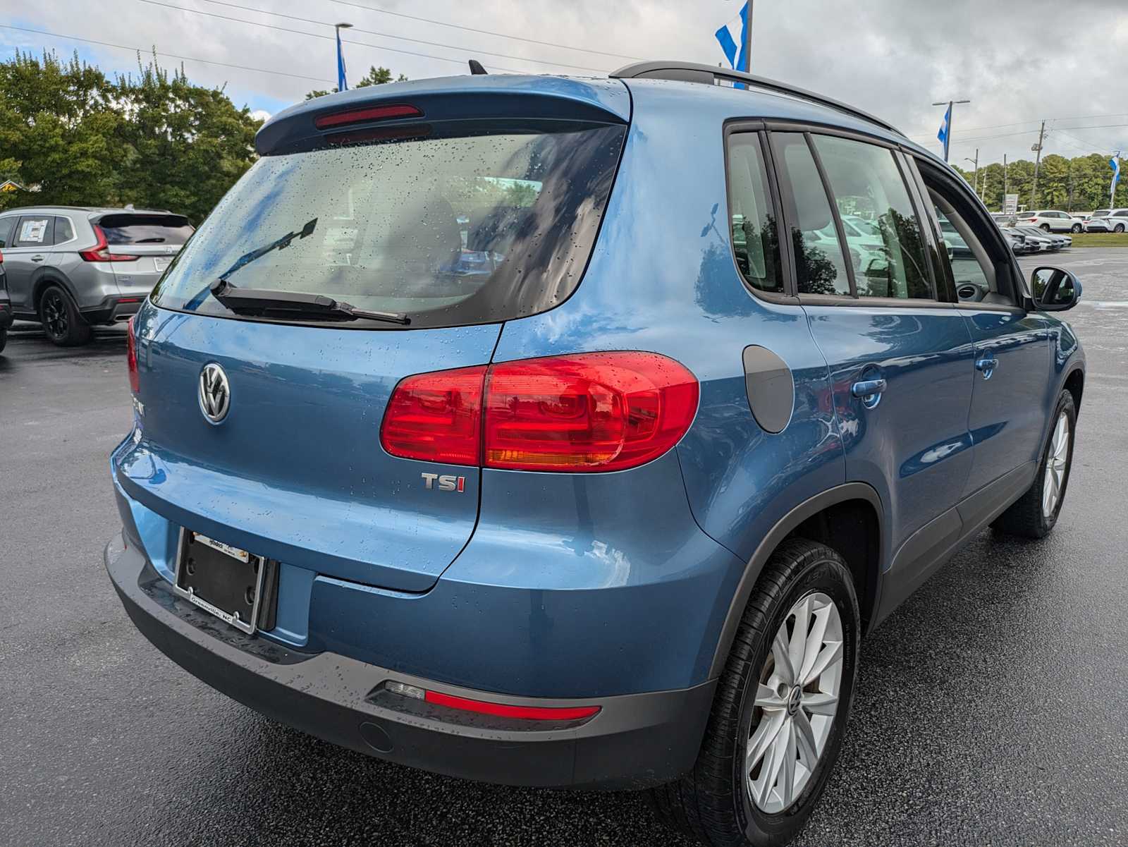 2017 Volkswagen Tiguan S 9