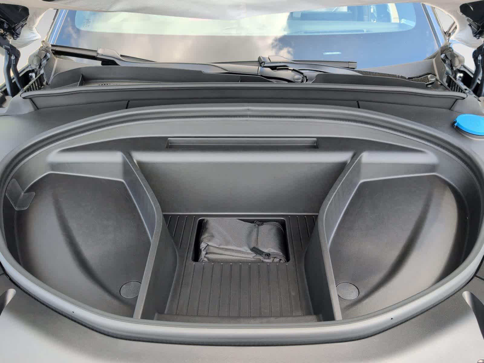 2025 Volvo EX90 Ultra - Photo 11