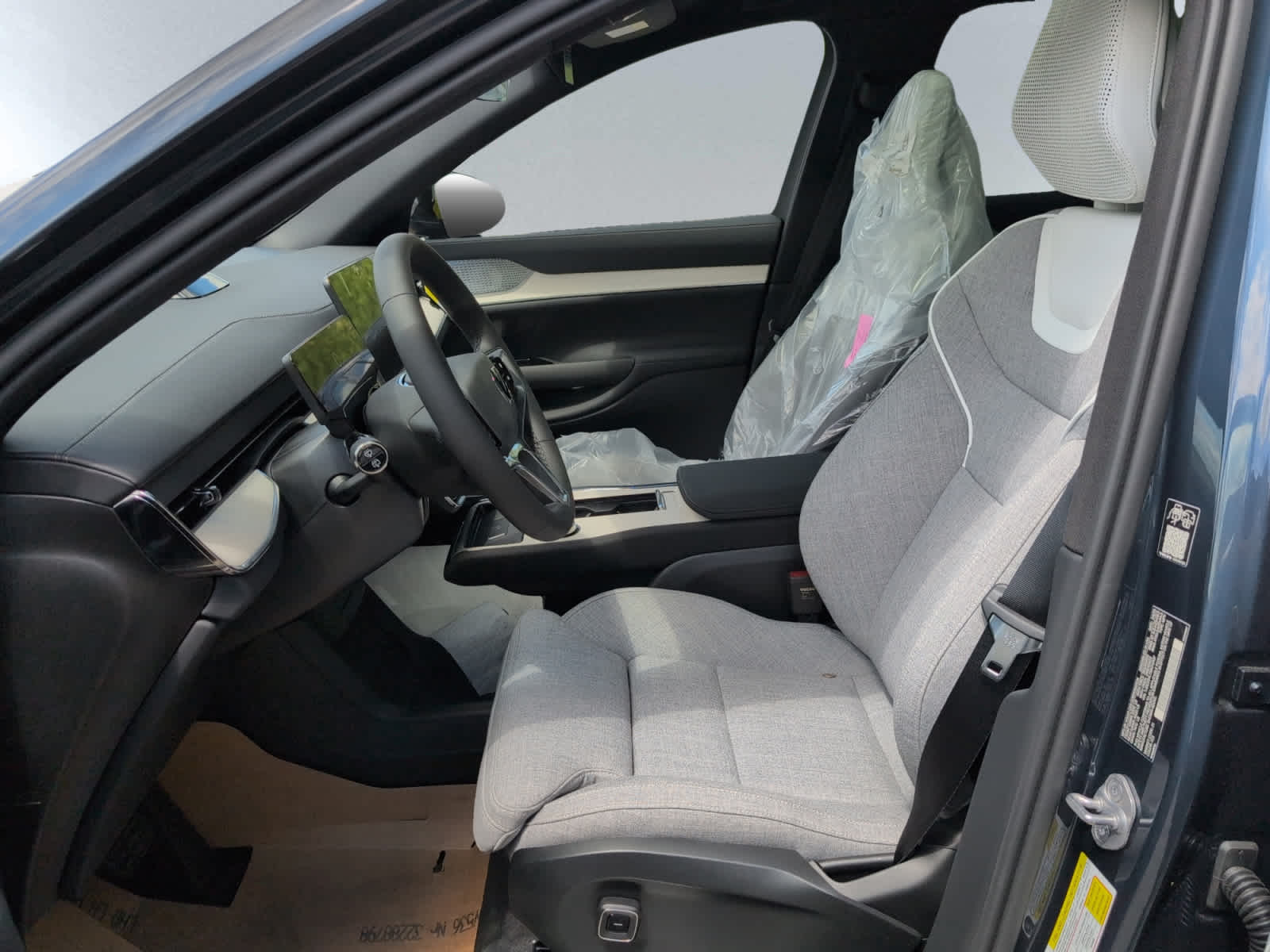 2025 Volvo EX90 Ultra - Photo 7