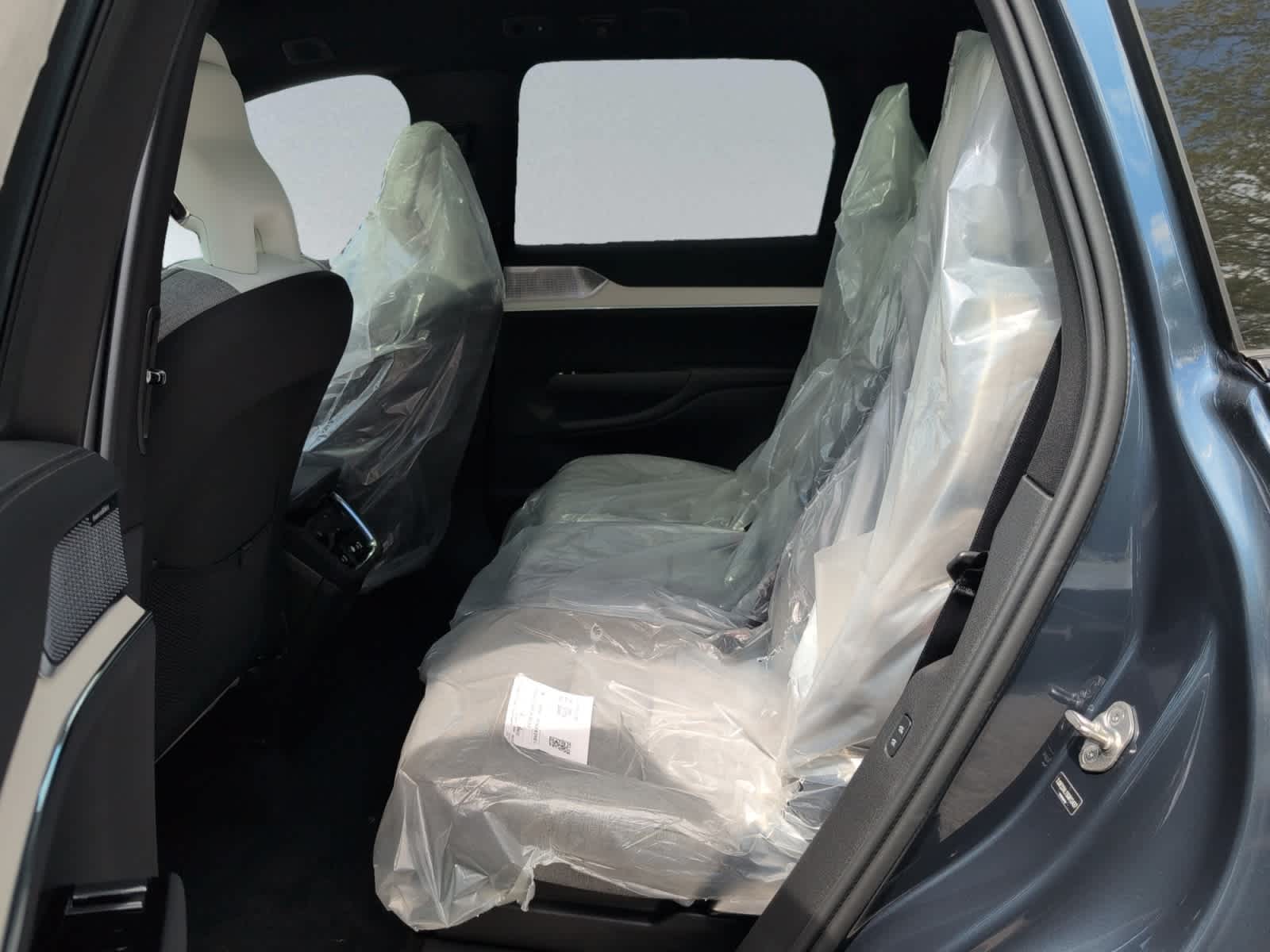 2025 Volvo EX90 Ultra - Photo 18