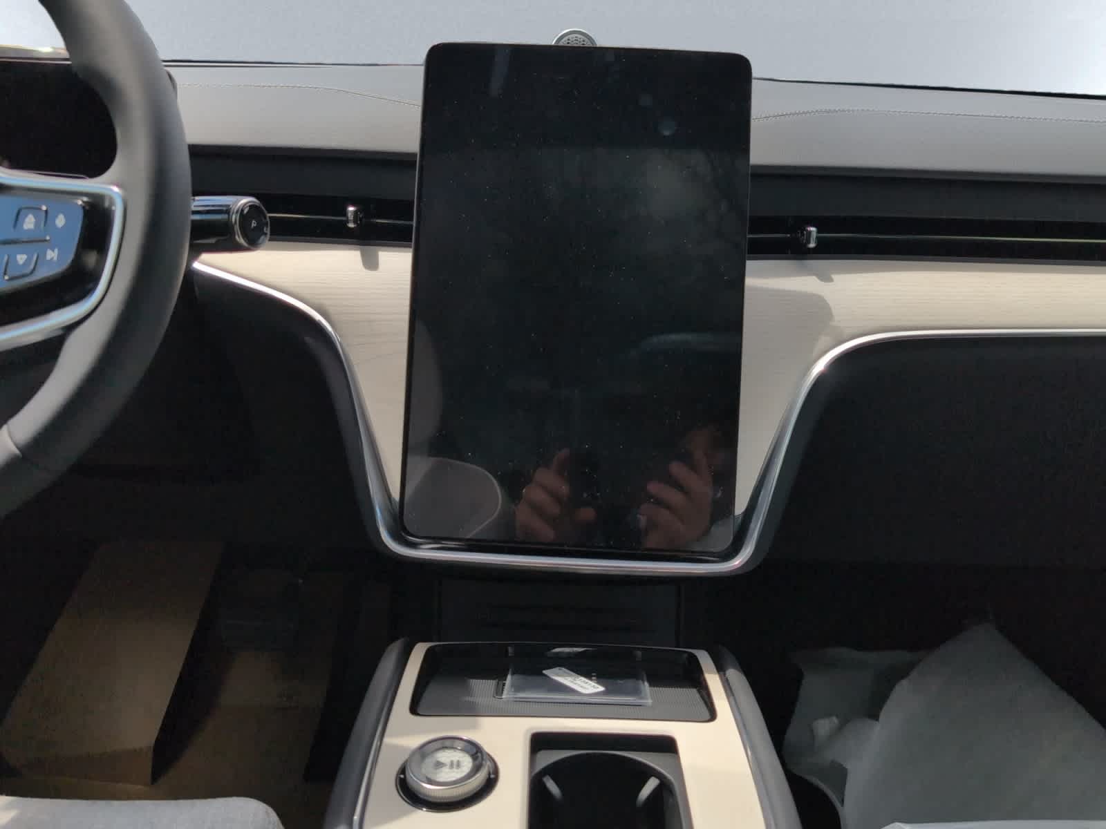 2025 Volvo EX90 Ultra - Photo 14