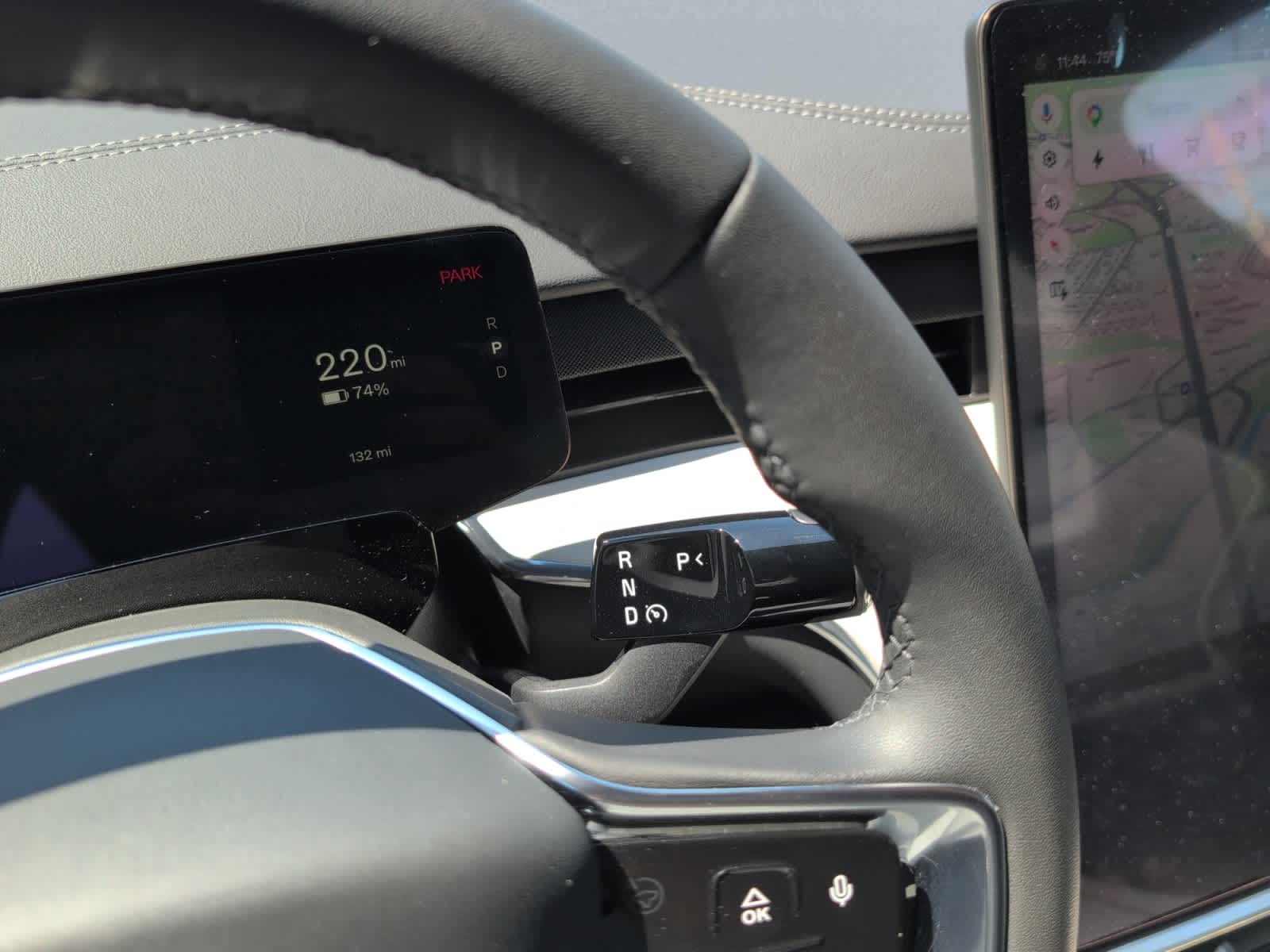 2025 Volvo EX90 Ultra - Photo 16