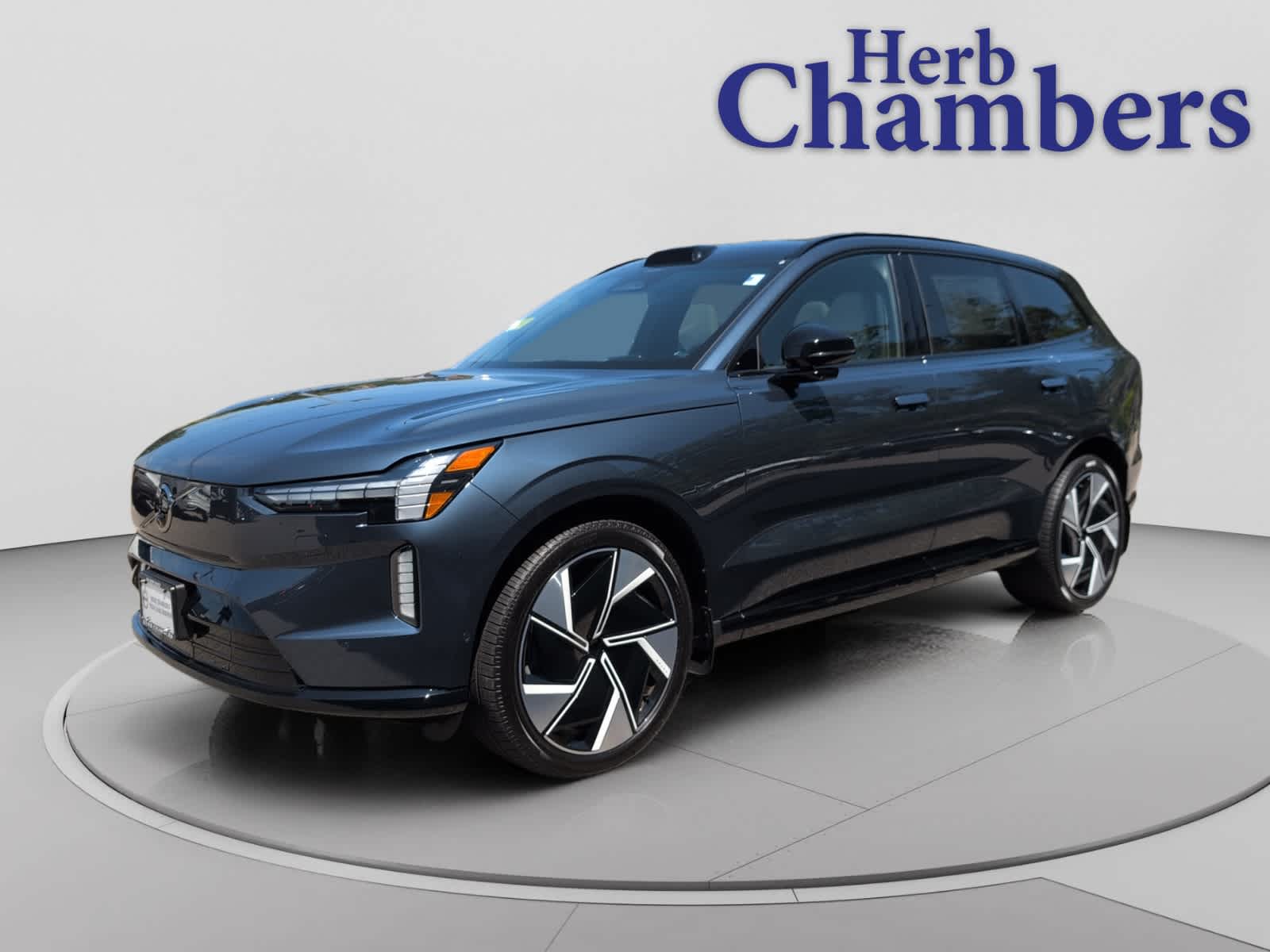 2025 Volvo EX90 Ultra - Photo 9