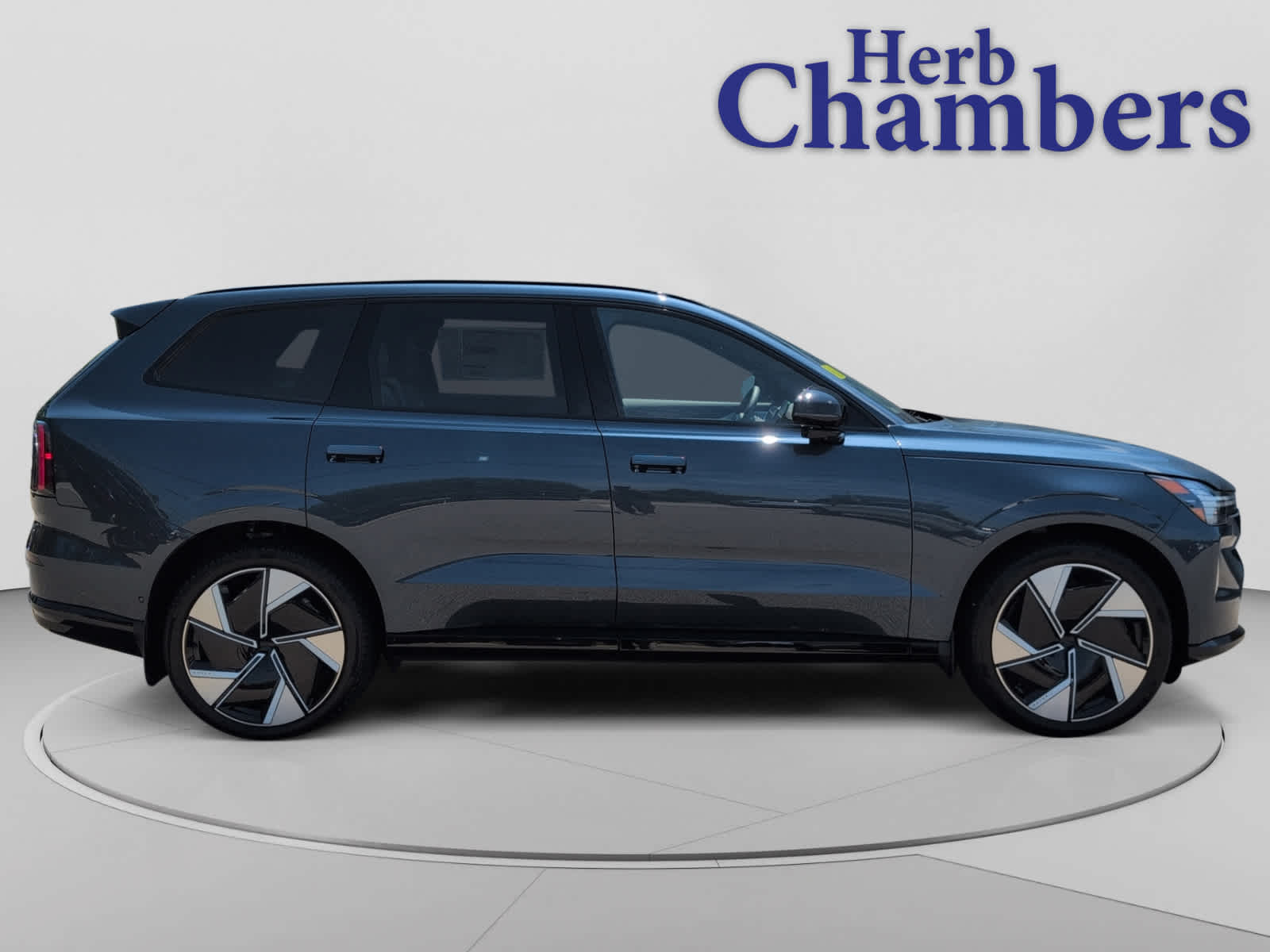 2025 Volvo EX90 Ultra - Photo 10