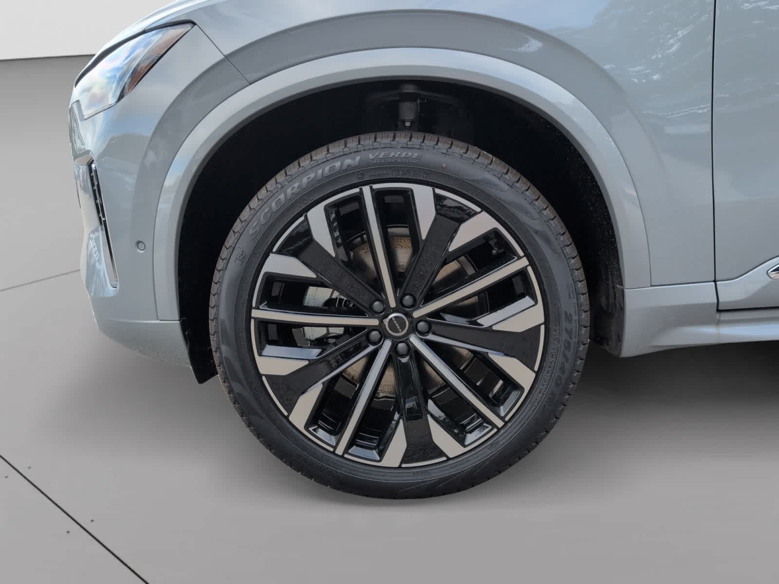 2026 Volvo XC90 Plus - Photo 9