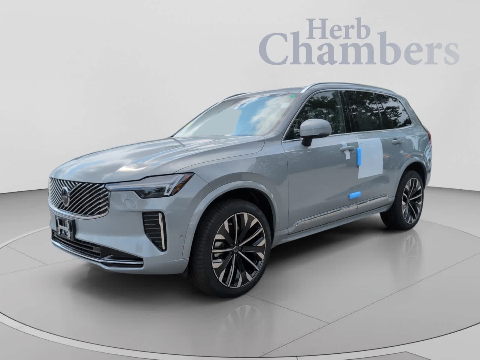 2026 Volvo XC90 Plus - Photo 10