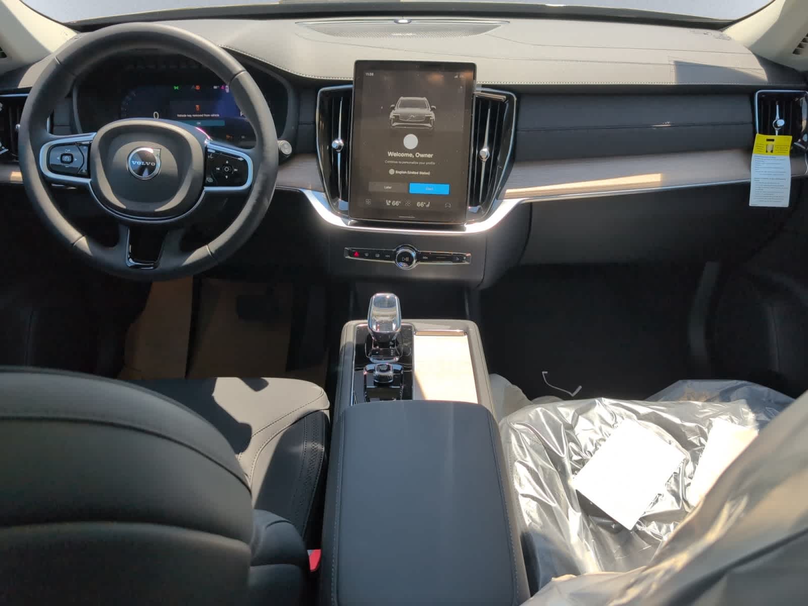 2026 Volvo XC90 Plus - Photo 12
