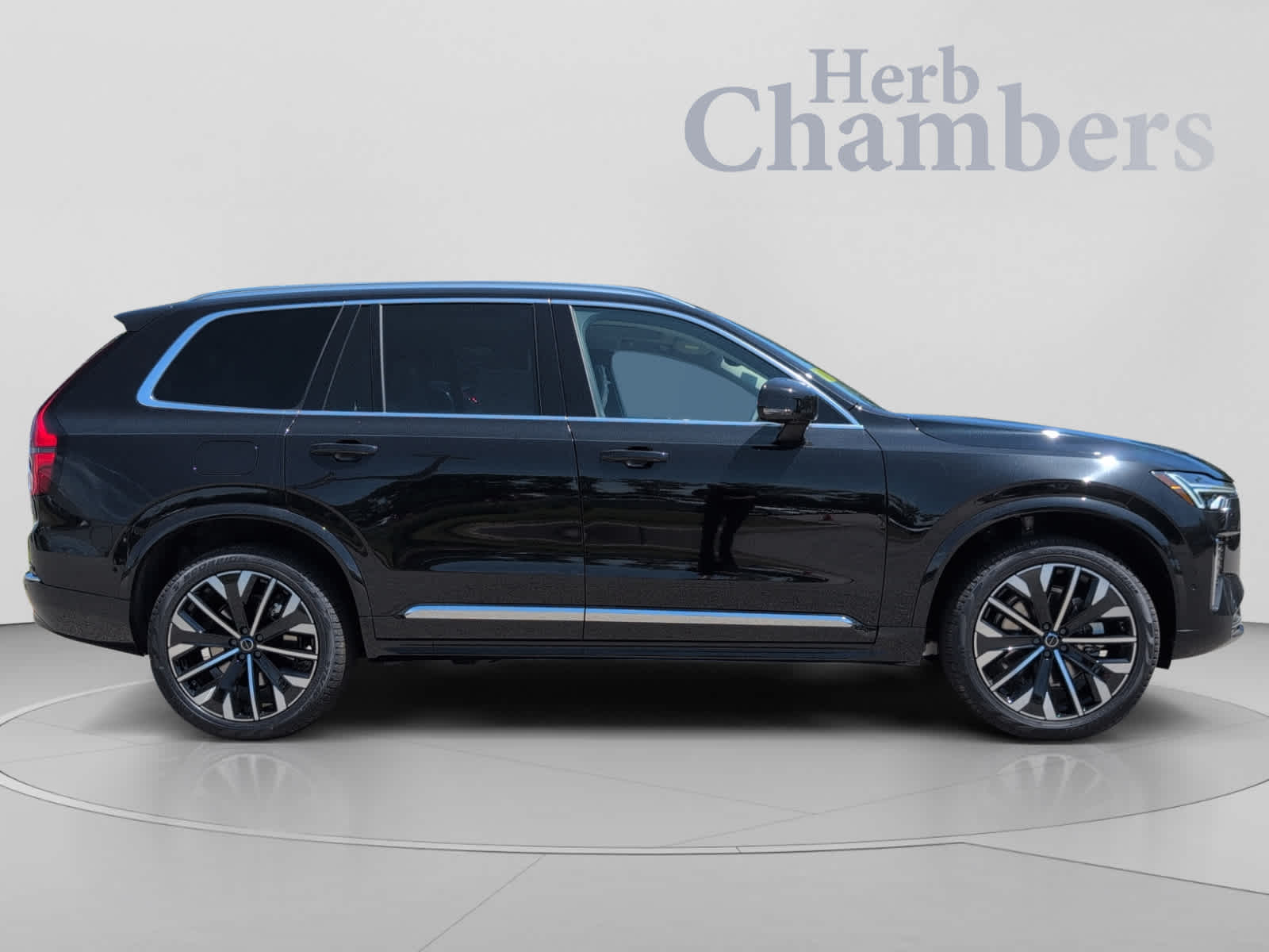 2026 Volvo XC90 Plus - Photo 11