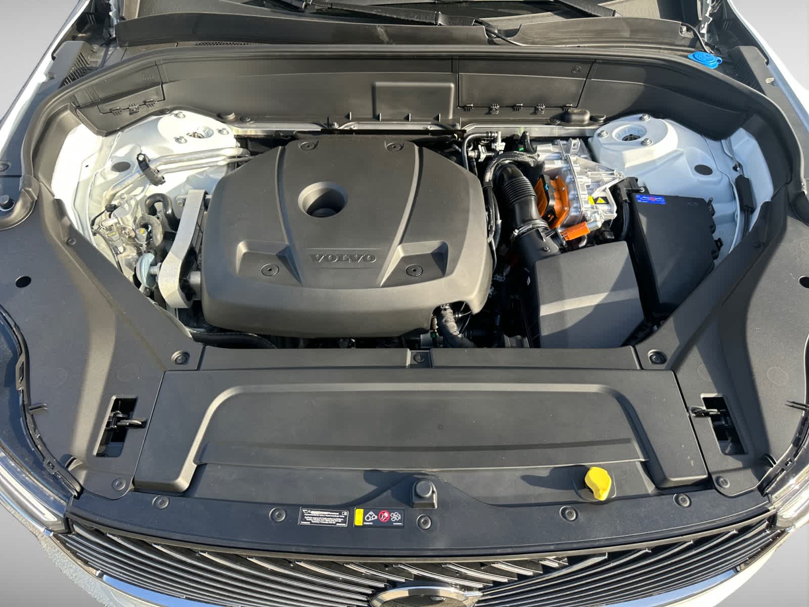2025 Volvo XC90 Plus - Photo 8