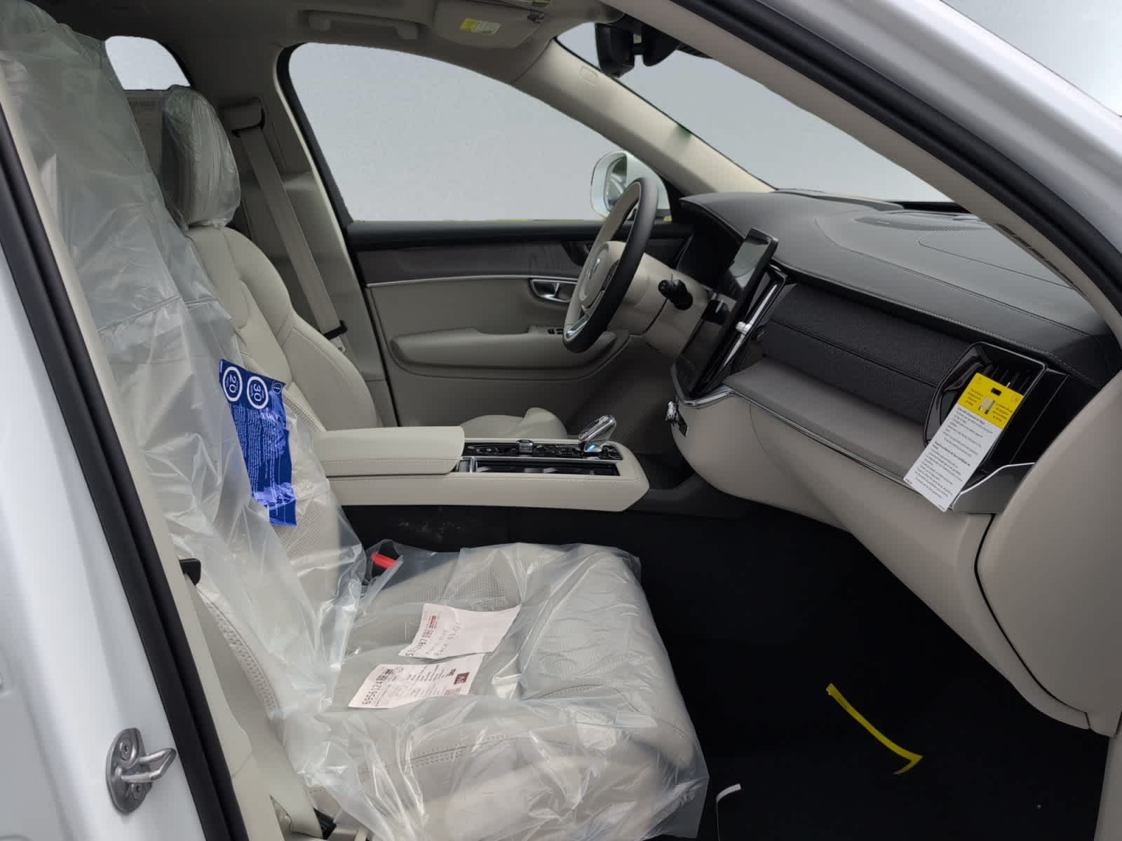 2026 Volvo XC90 Ultra - Photo 19