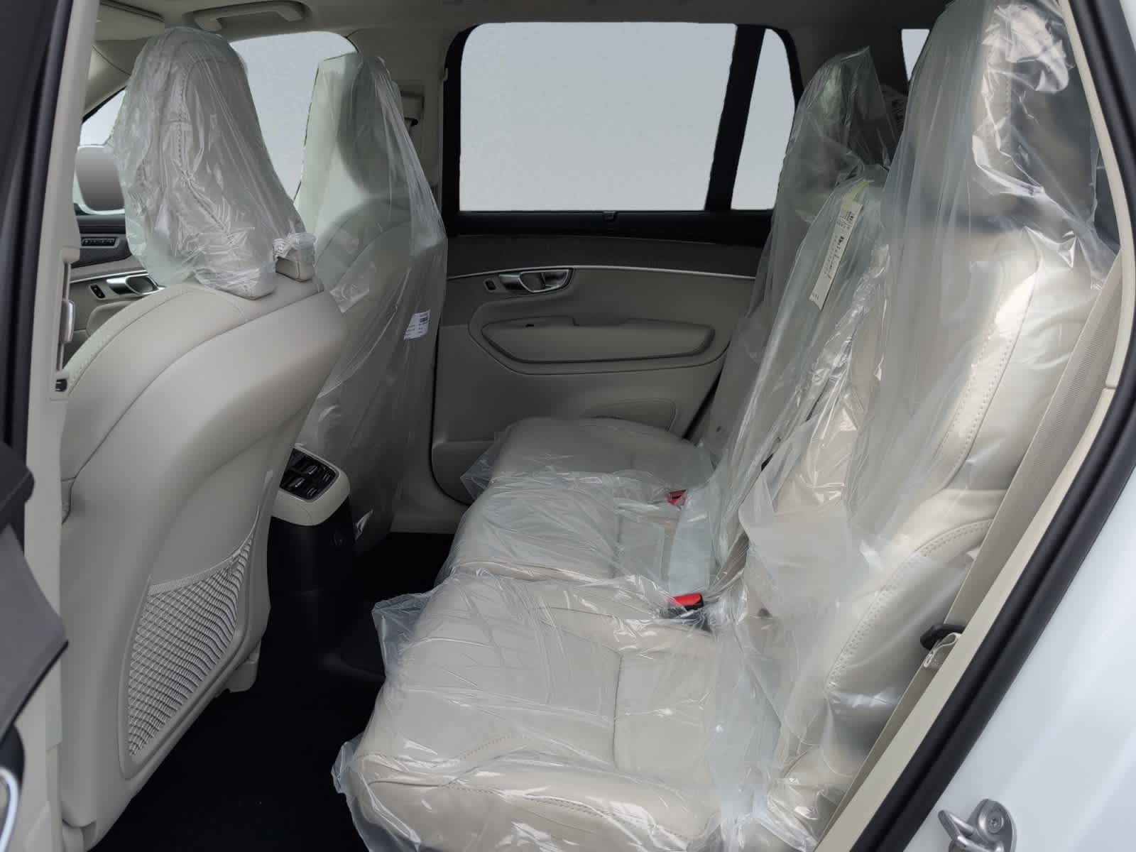 2026 Volvo XC90 Ultra - Photo 18