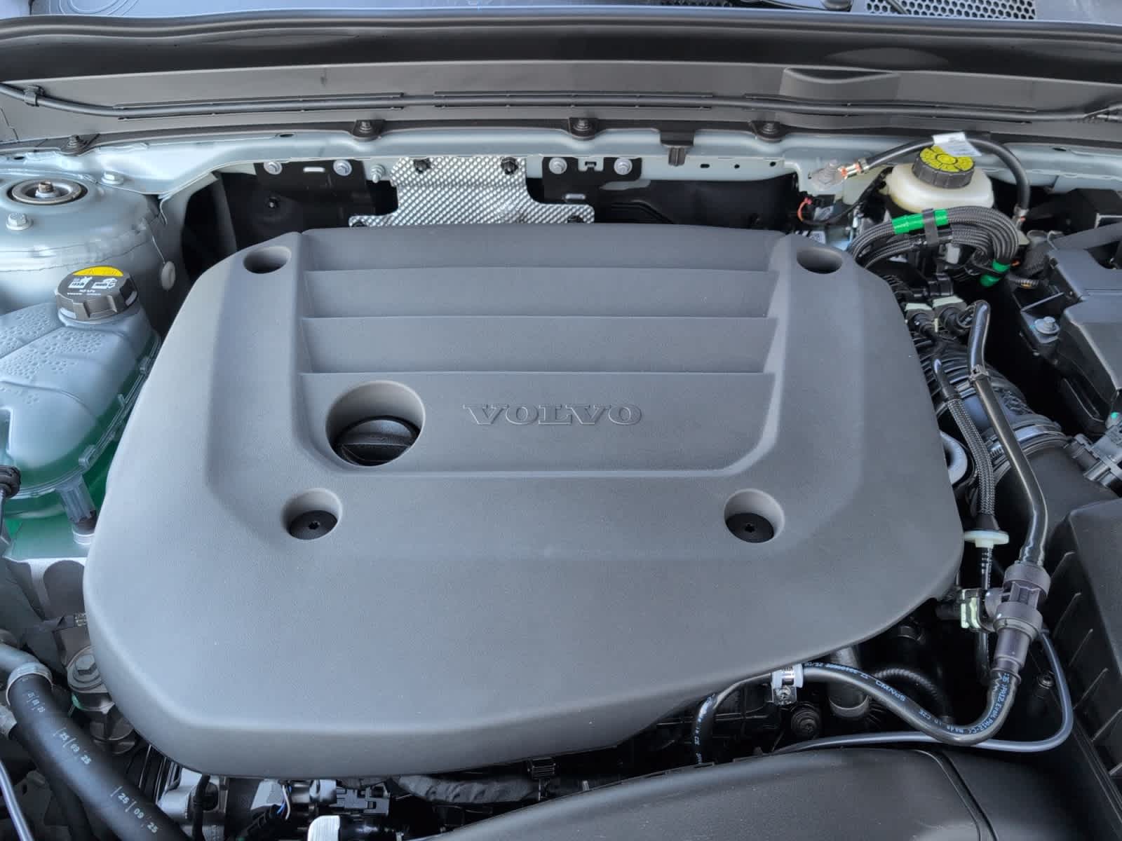 2026 Volvo XC40 Ultra - Photo 8